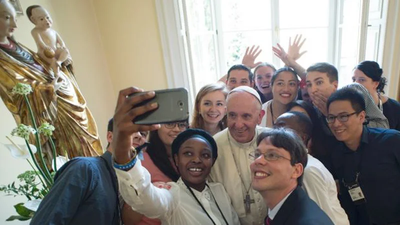 z_p21-Pope.jpg