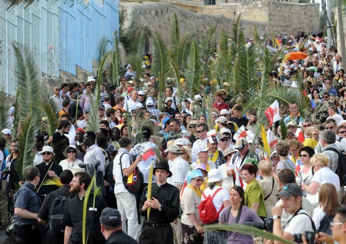 Palm-Sunday-in-Jerusalem_1_1.jpg