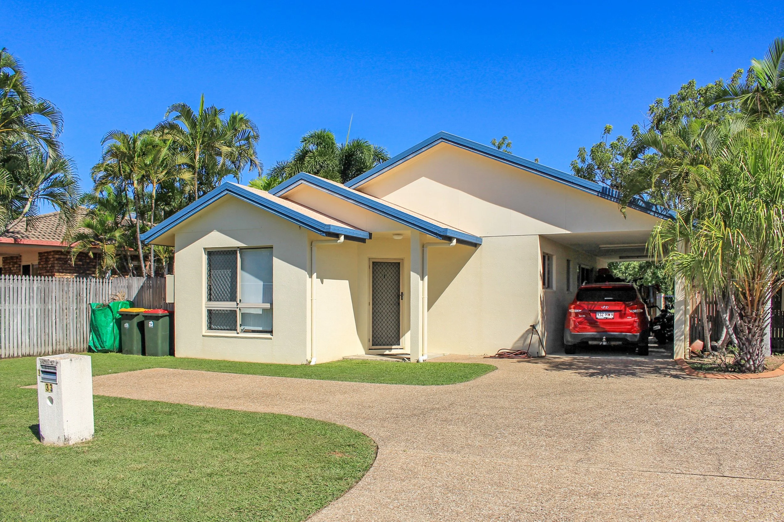 33A Seldon Place, Kirwan.