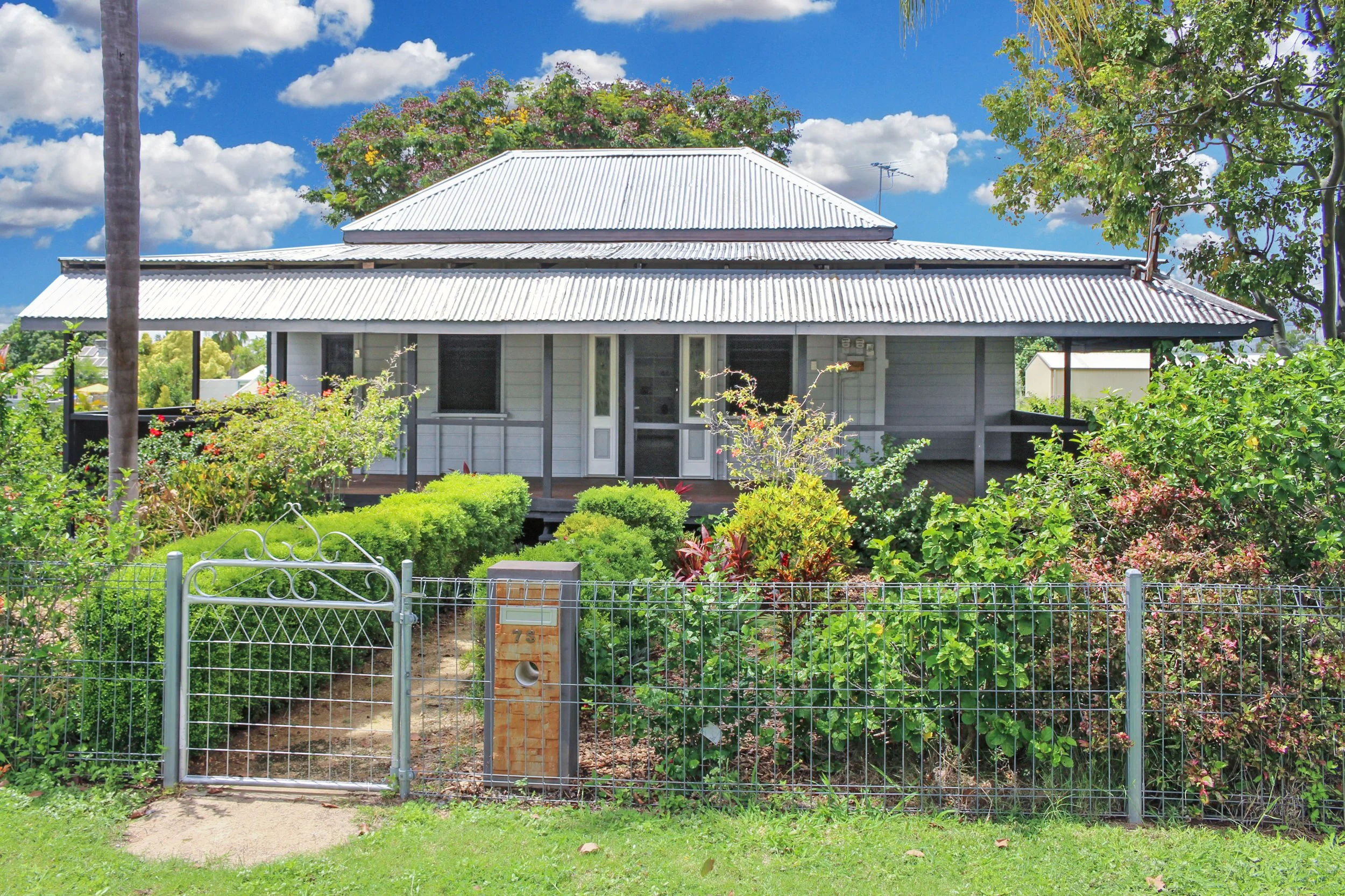 75 Hackett Tce, Richmond Hill.