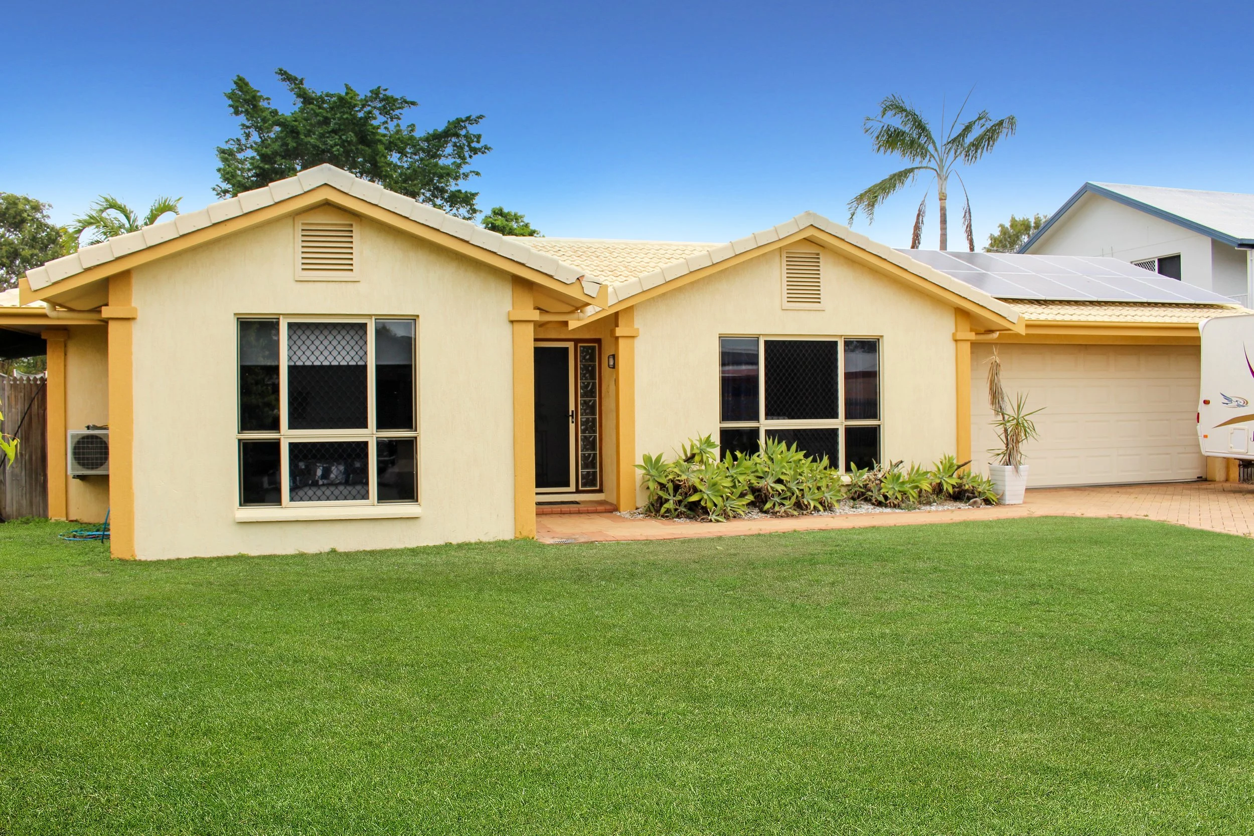 26 Indigo Crescent, Annandale.