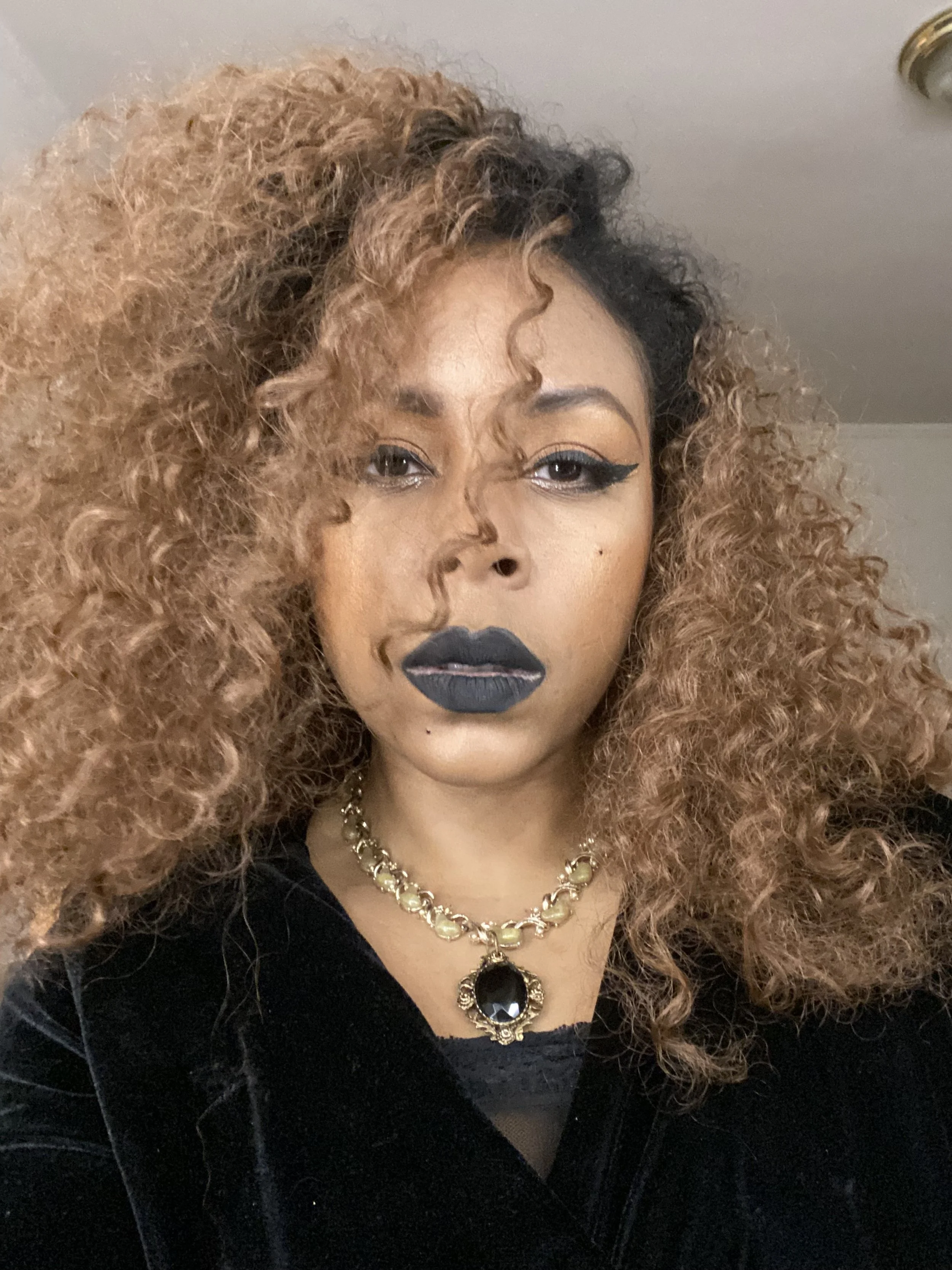 TOYE Hair Curly Locks
