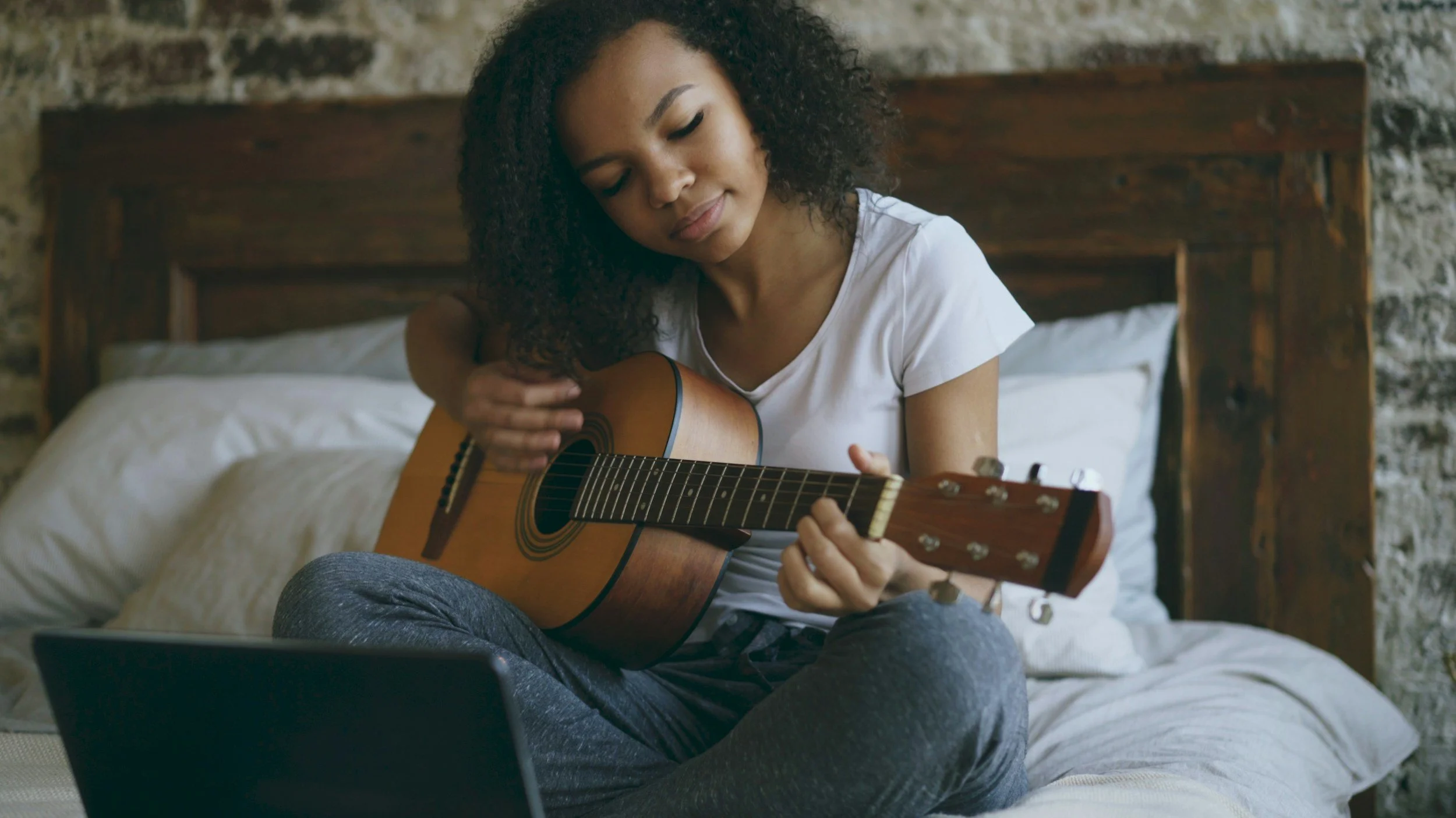 Music therapy for teens in Glendale, Arizona.