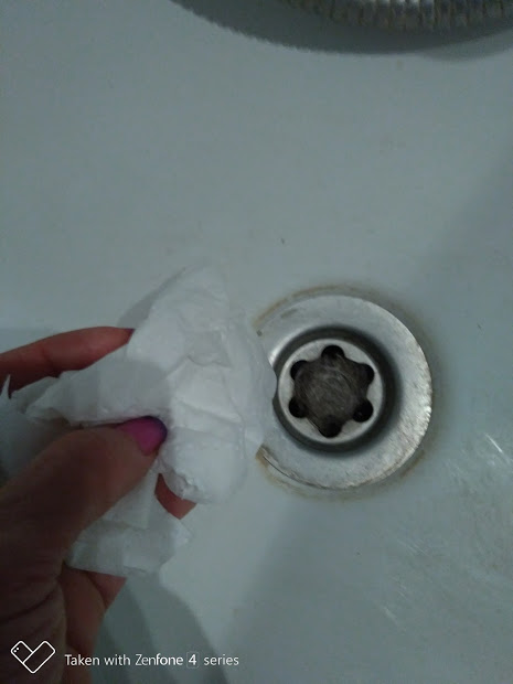 Unclog Remove Hairs From The Plughole, Bathtub Hair Removal