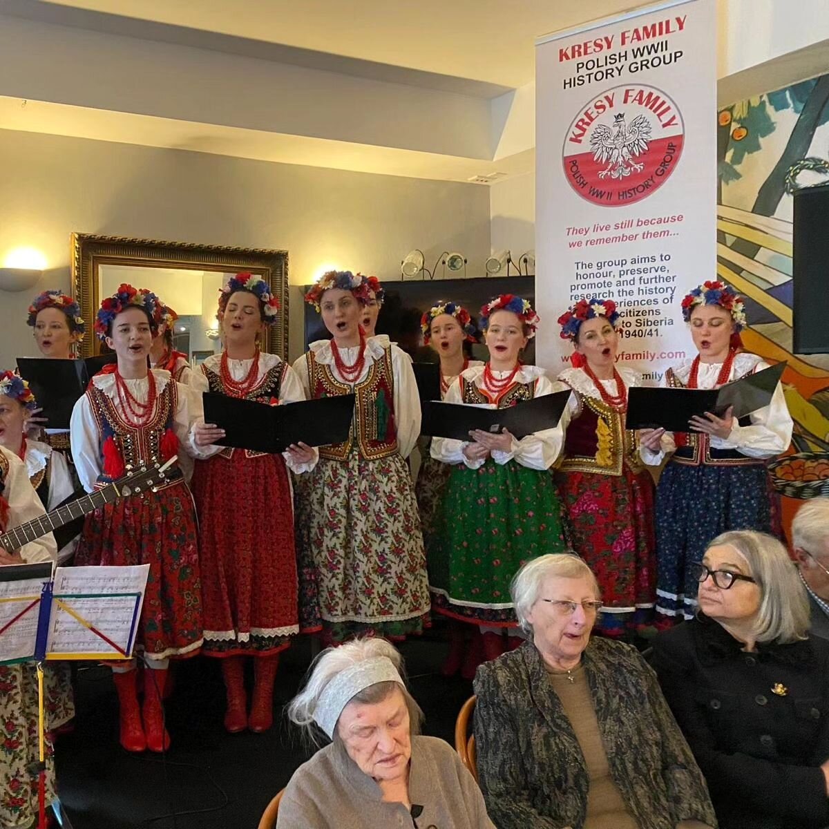 On 9th February, Fiołki performed a selection of folk and patriotic songs at an event marking the 84th anniversary of the first deportations of Poles to Siberia. Among those attending were some of the last remaining Siberian survivors and their famil
