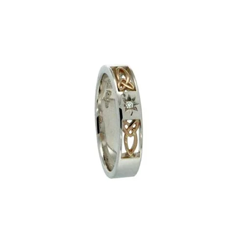 Narrow Trinity Knot  Wedding Ring