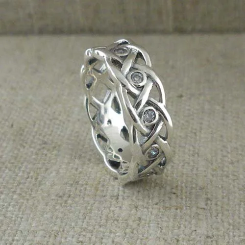Celtic Knot Ring with CZs