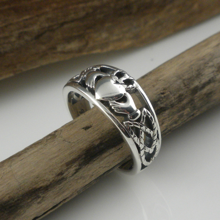 Sterling Silver Claddagh Ring with Rope Accent
