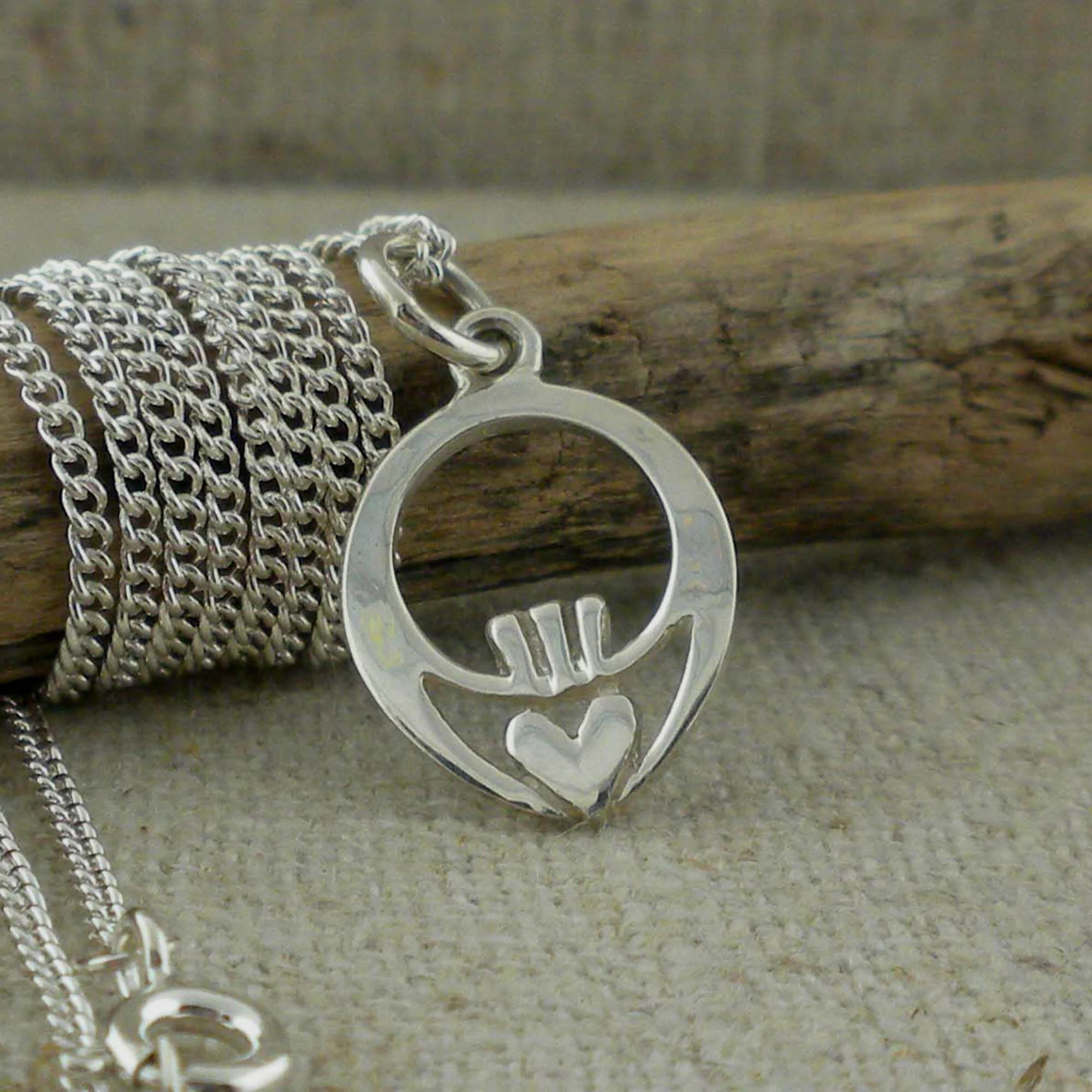 Pendentif Claddagh En Acier Inoxydable - Symbole Celtique - Sans Chaîne - Neuf Sans Emballage