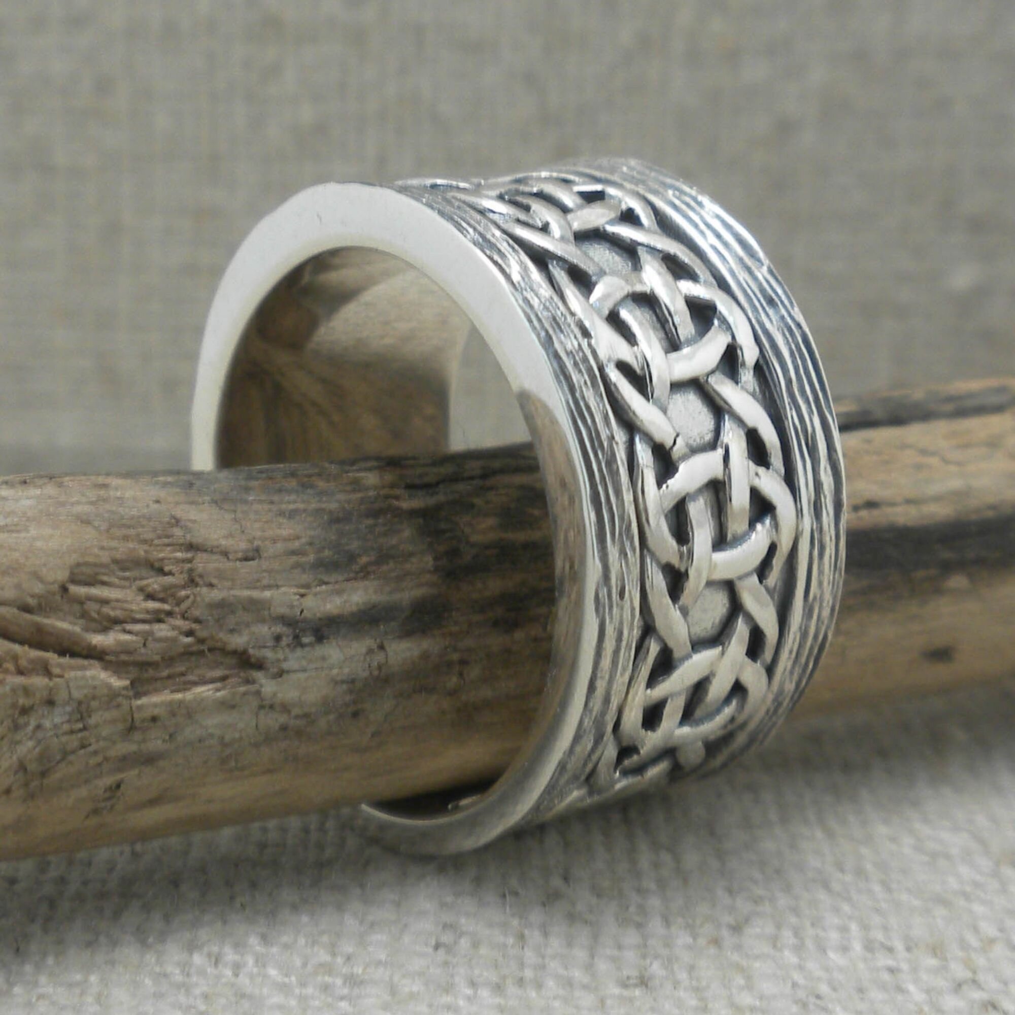 Scavaig Ring by Keith Jack