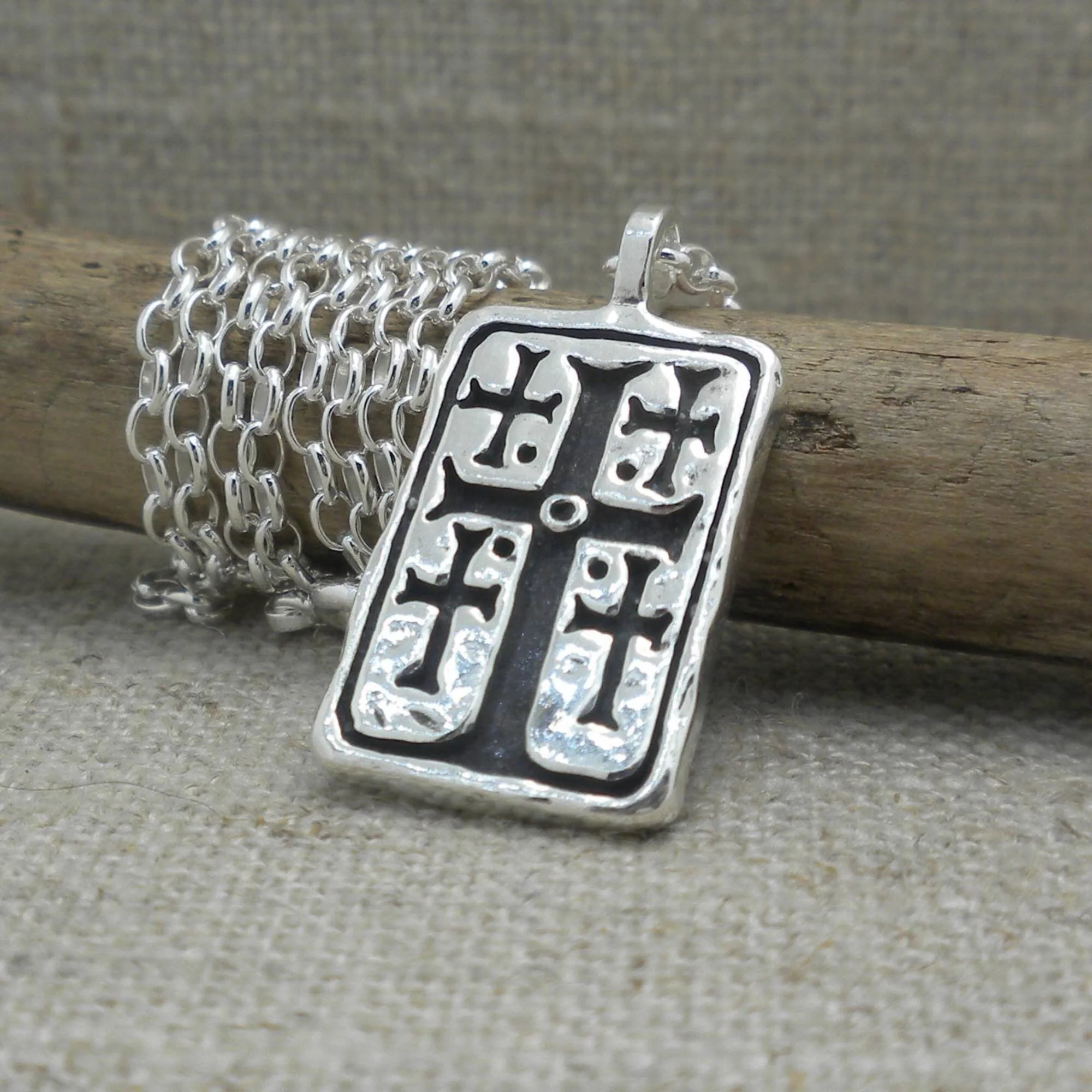 Medium Inismurray Cross Pendant 