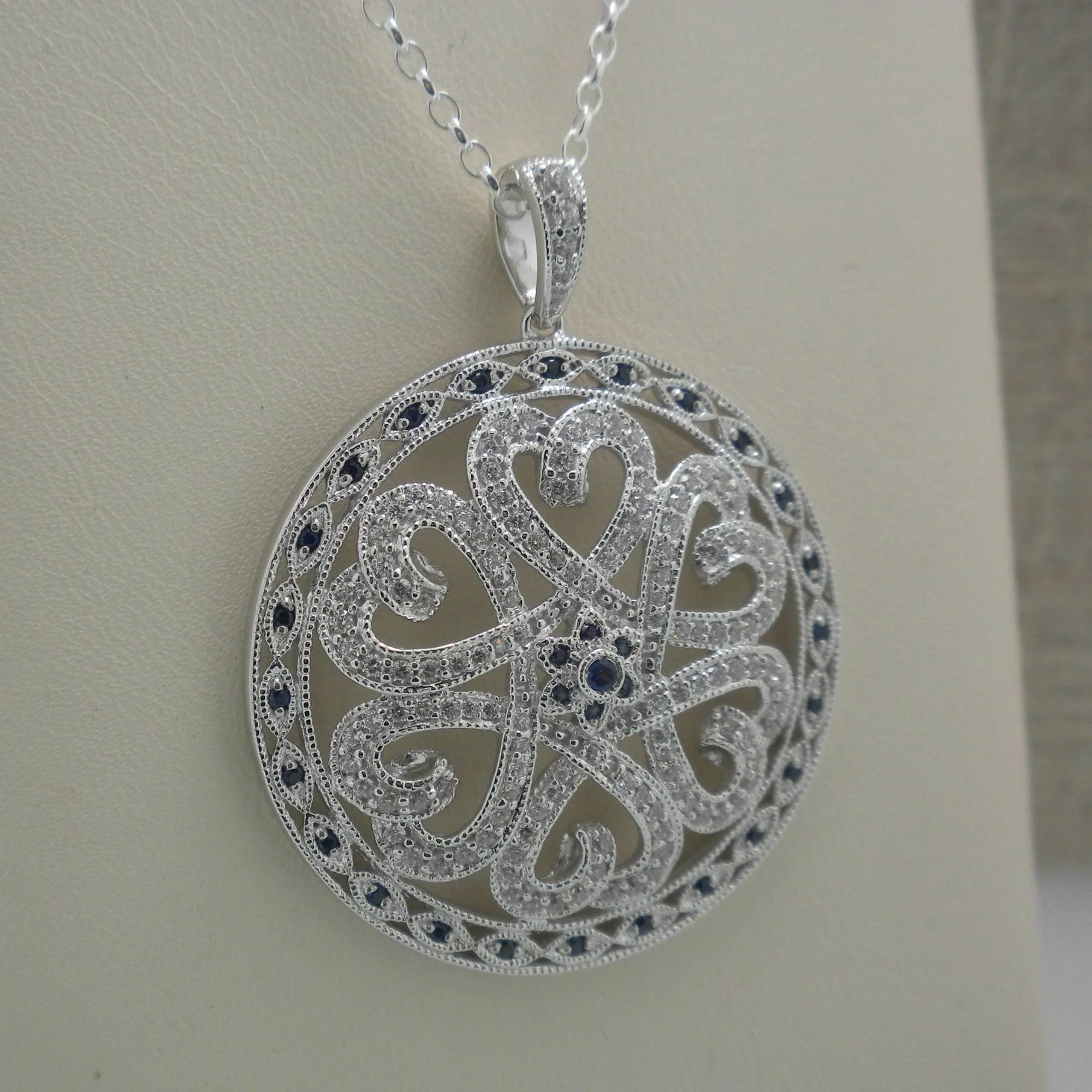 01-FADO-P5003-Celtic-Heart-Pendant.jpg