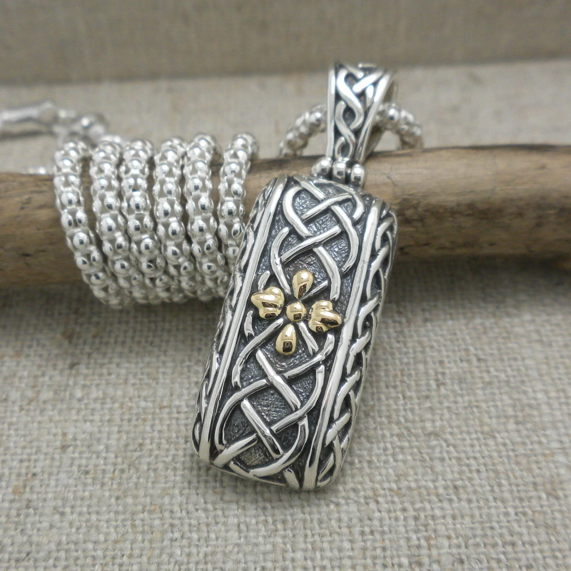 01-PPX9411-Labyrinth-Pendant.jpg