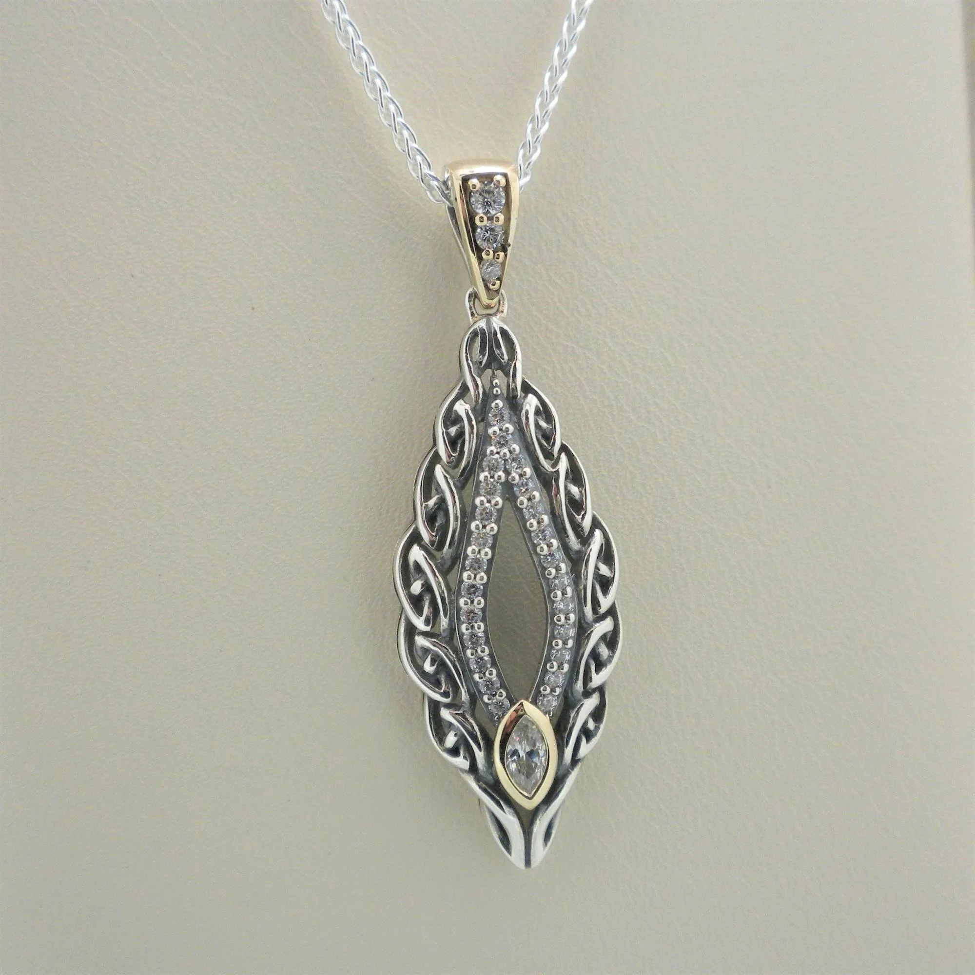 01-PPX8996-CZ-Gateway-Pendant.jpg