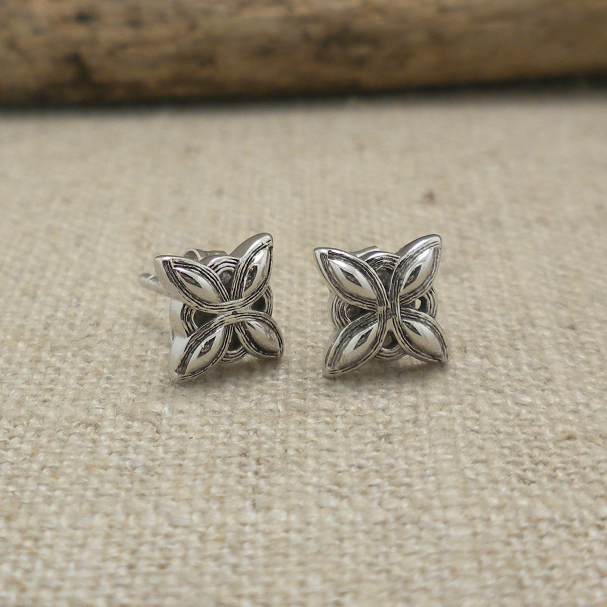 01-PES085-Star-earrings.jpg