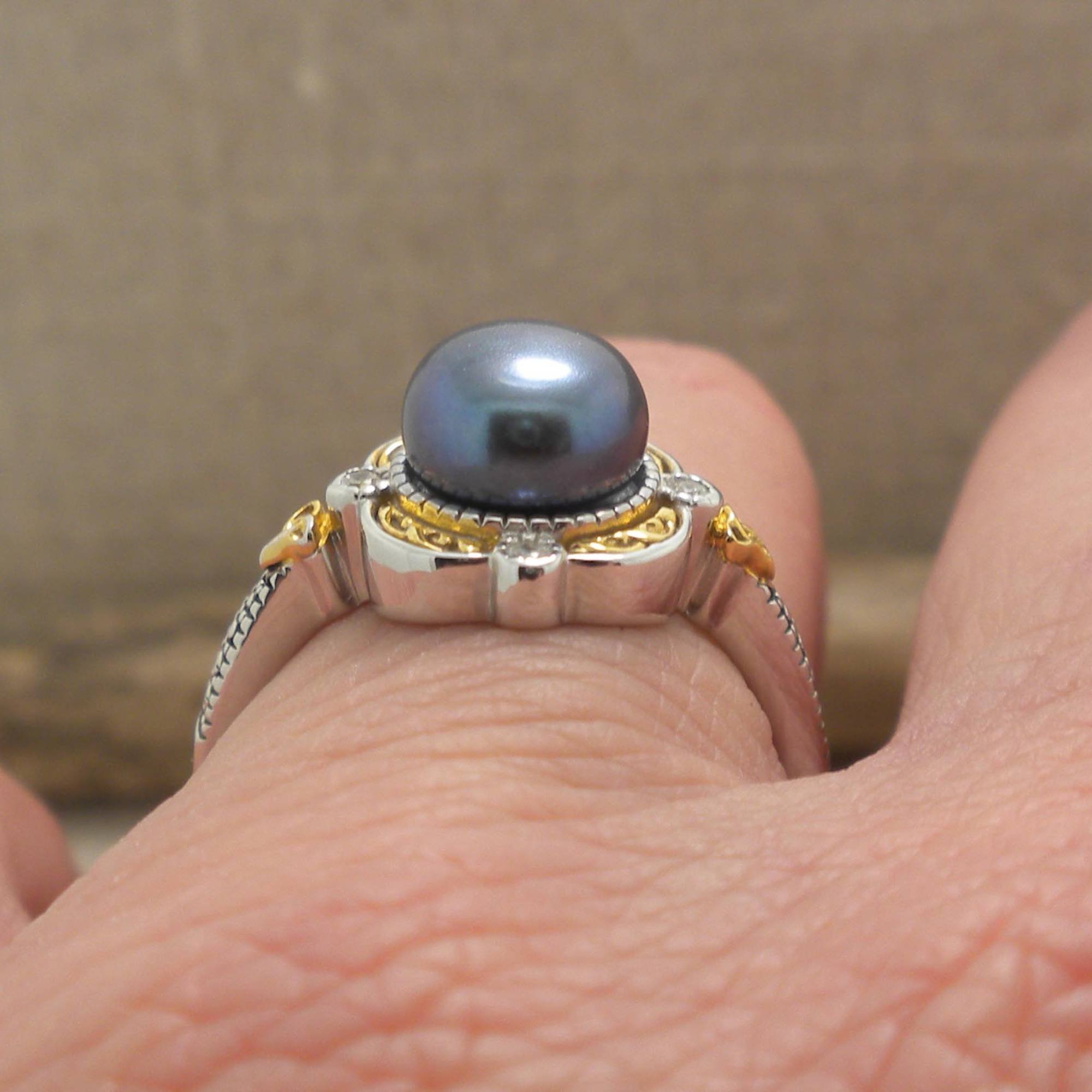 Trinity Knot Ring with Freshwater Peacock Pearl