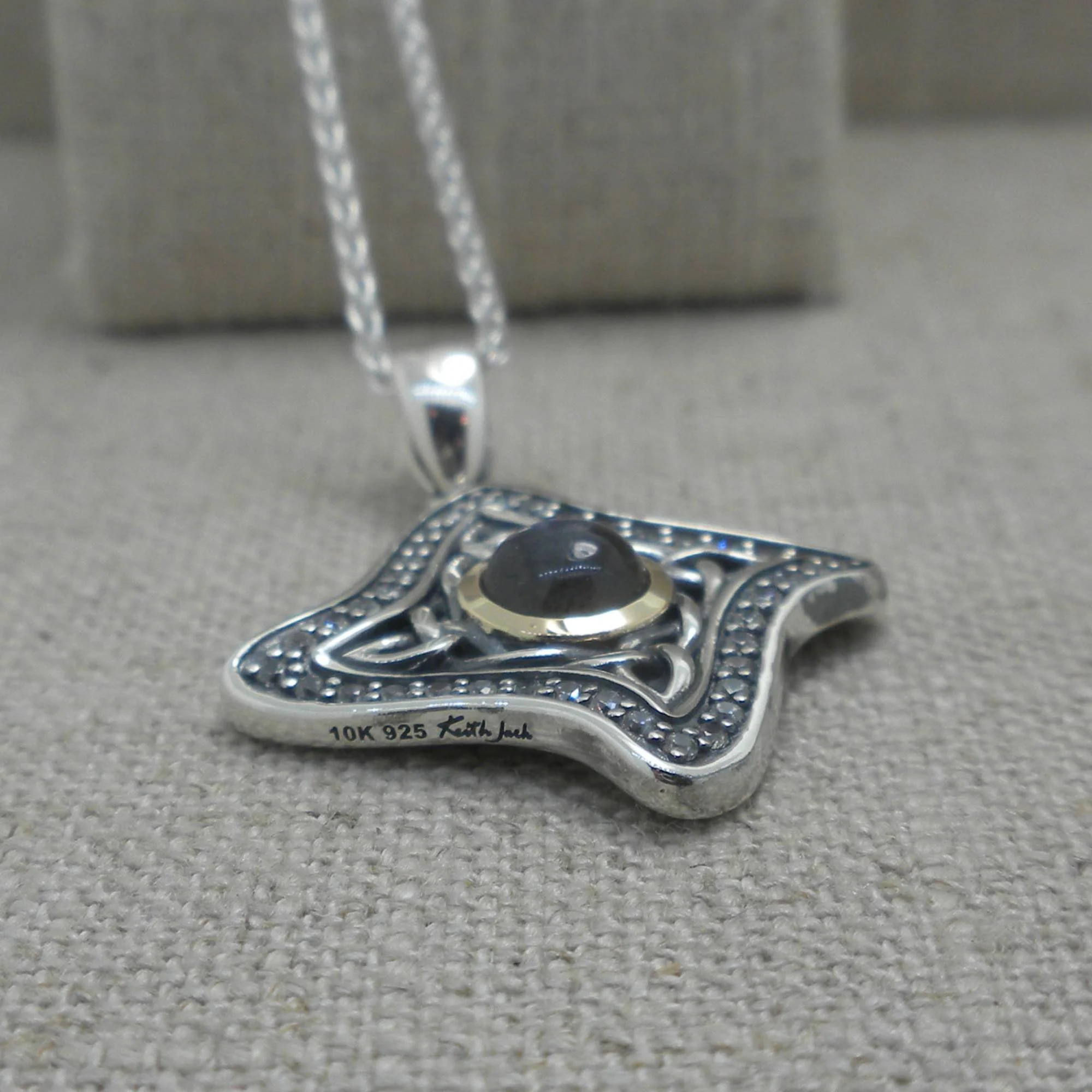 04-PPX152-LAB-Trinity-Knot-Pendants.jpg