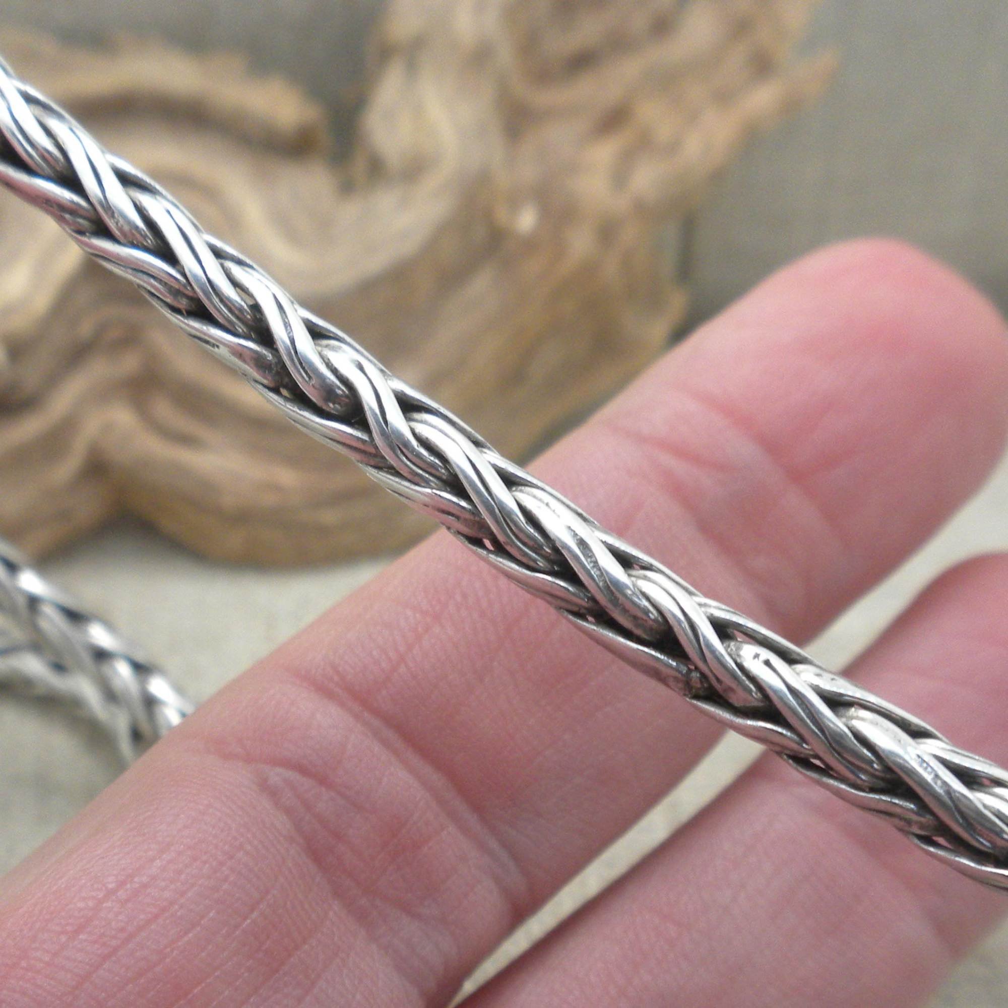 1/4 Wide Dragon Weave Chain