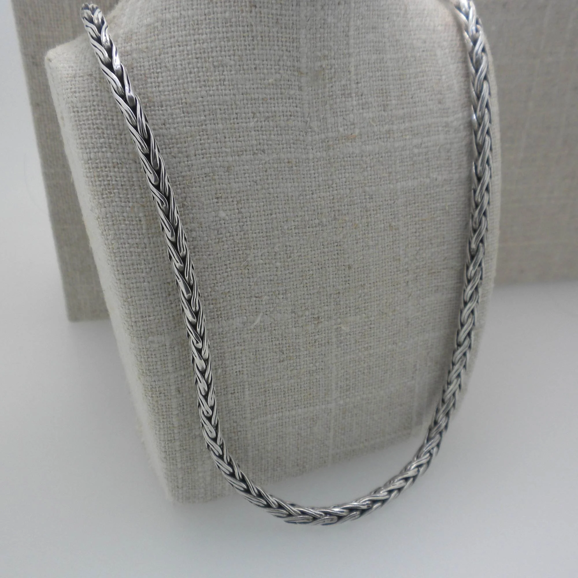 Celtic Dragon Weave Chain PNL7000 by Keith Jack