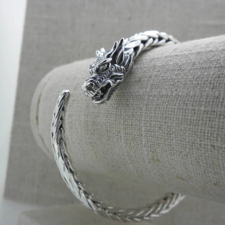 03-PBS0107-dragon-bracelet.jpg