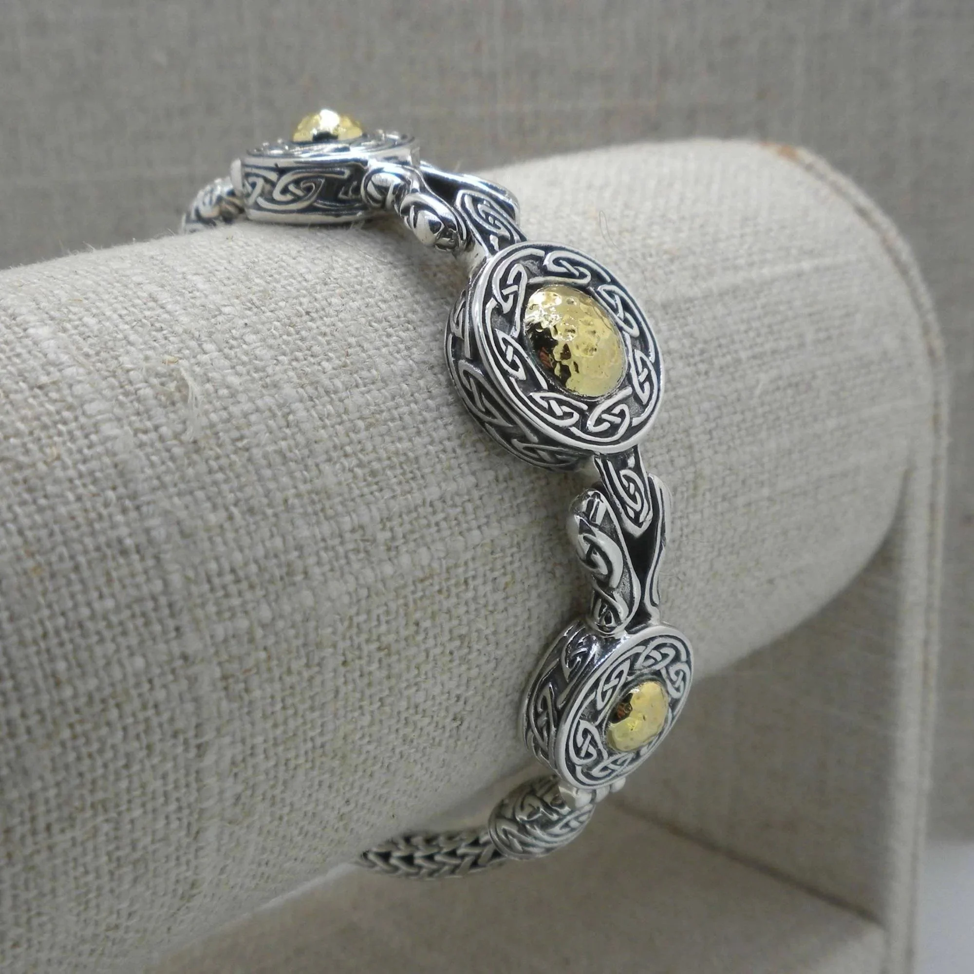 01-PBX9215-Solstice-Bracelet.jpg