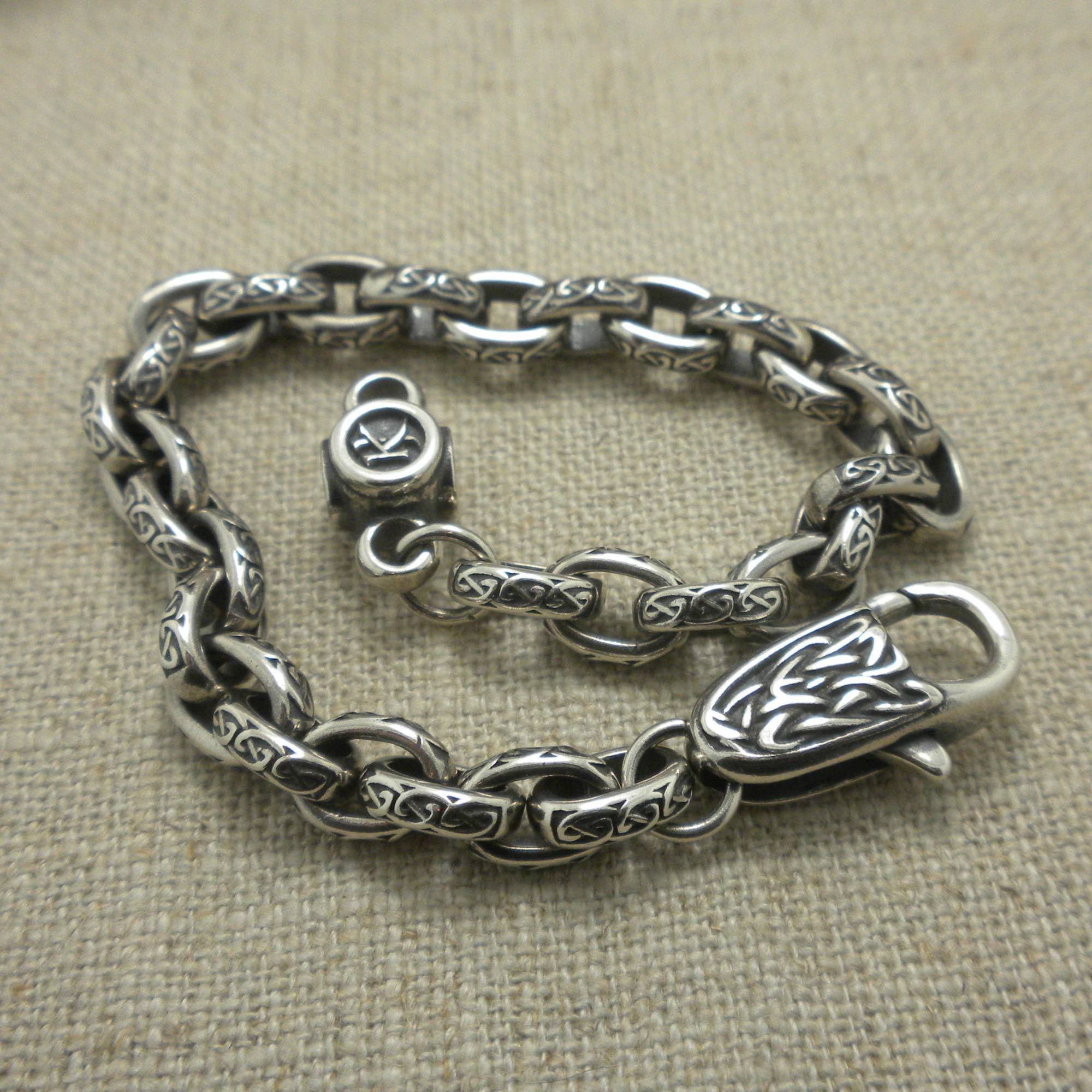 Keith Jack Oxidized Silver Knotwork Link Chain Bracelet