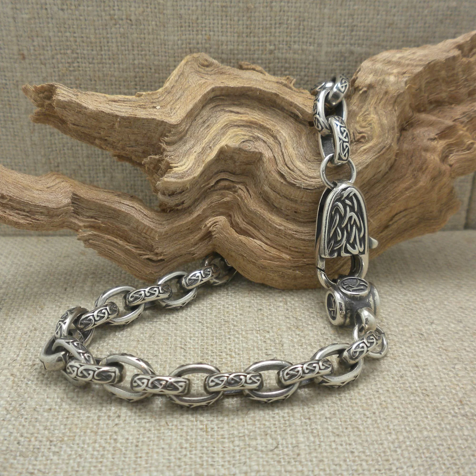 Oxidized Silver Knotwork Link Chain Bracelet
