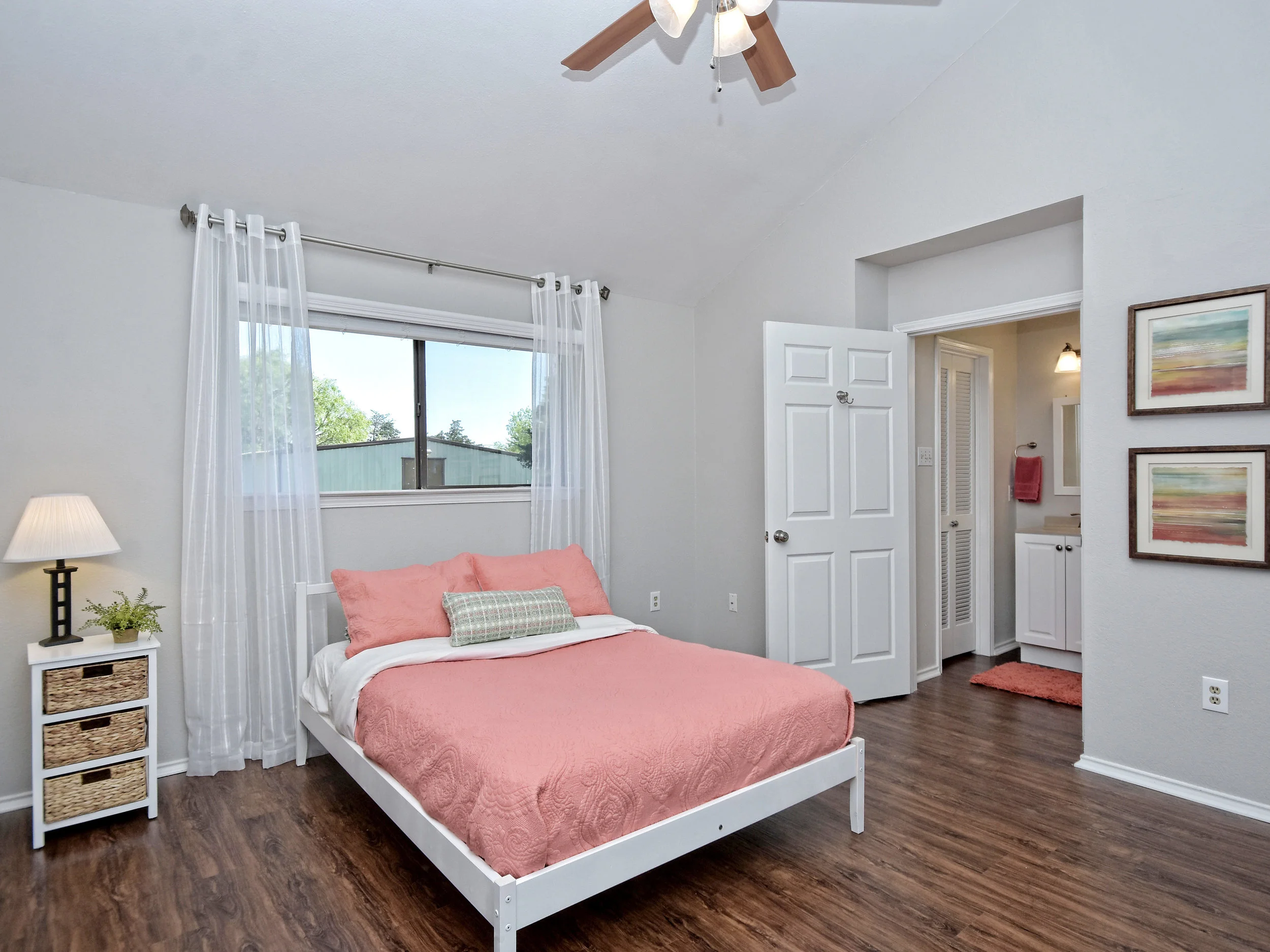 017_Master Bedroom 2.jpg