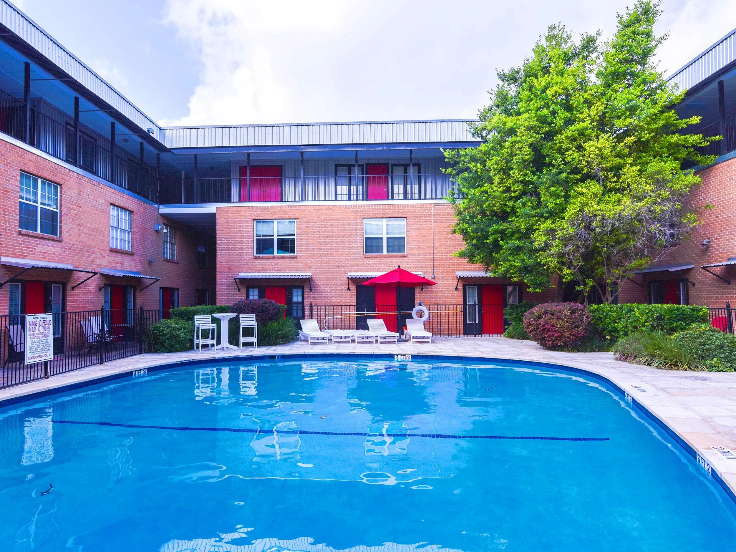 019_Pool 2.jpg