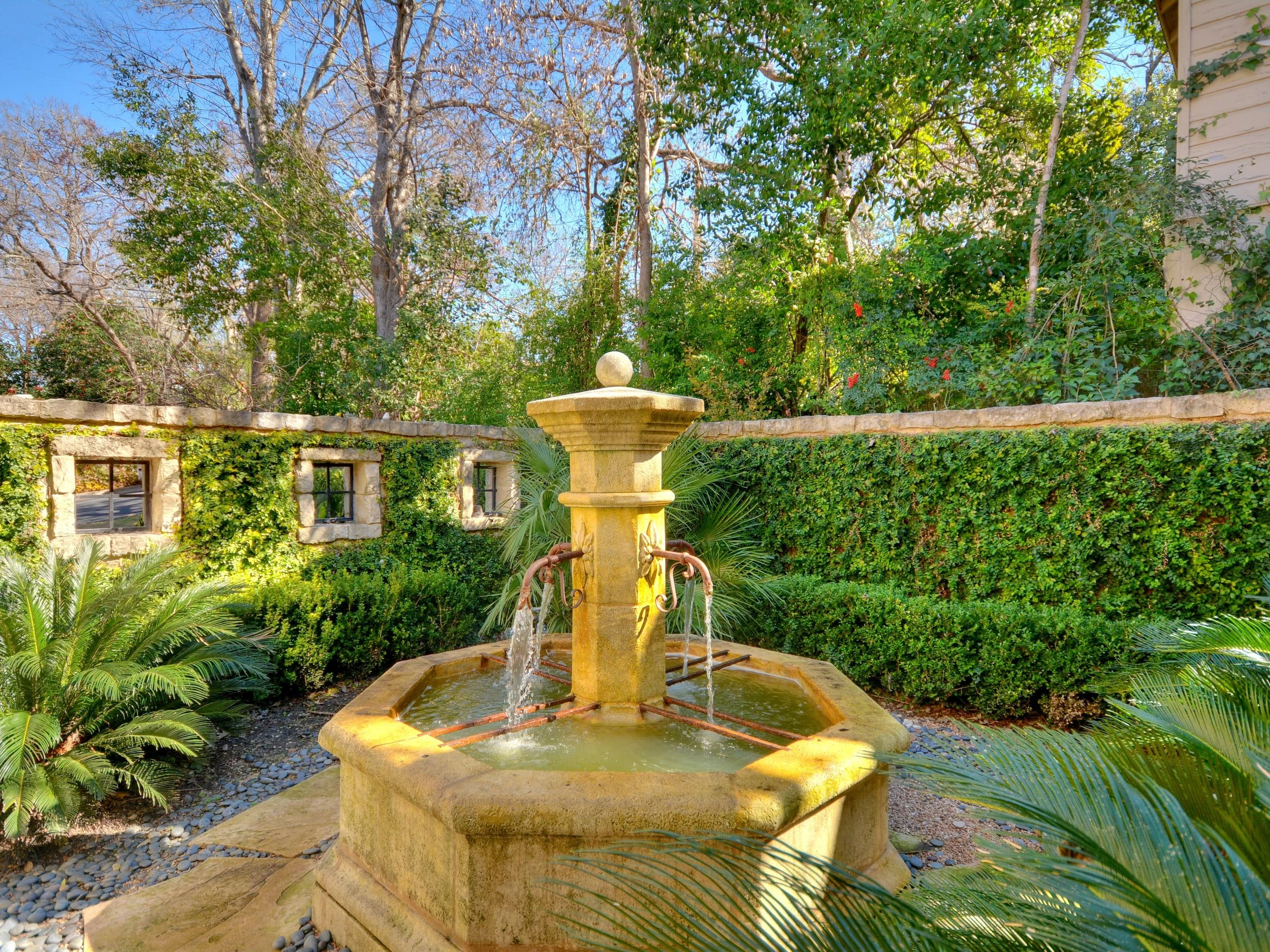 004_Courtyard Fountain .jpg