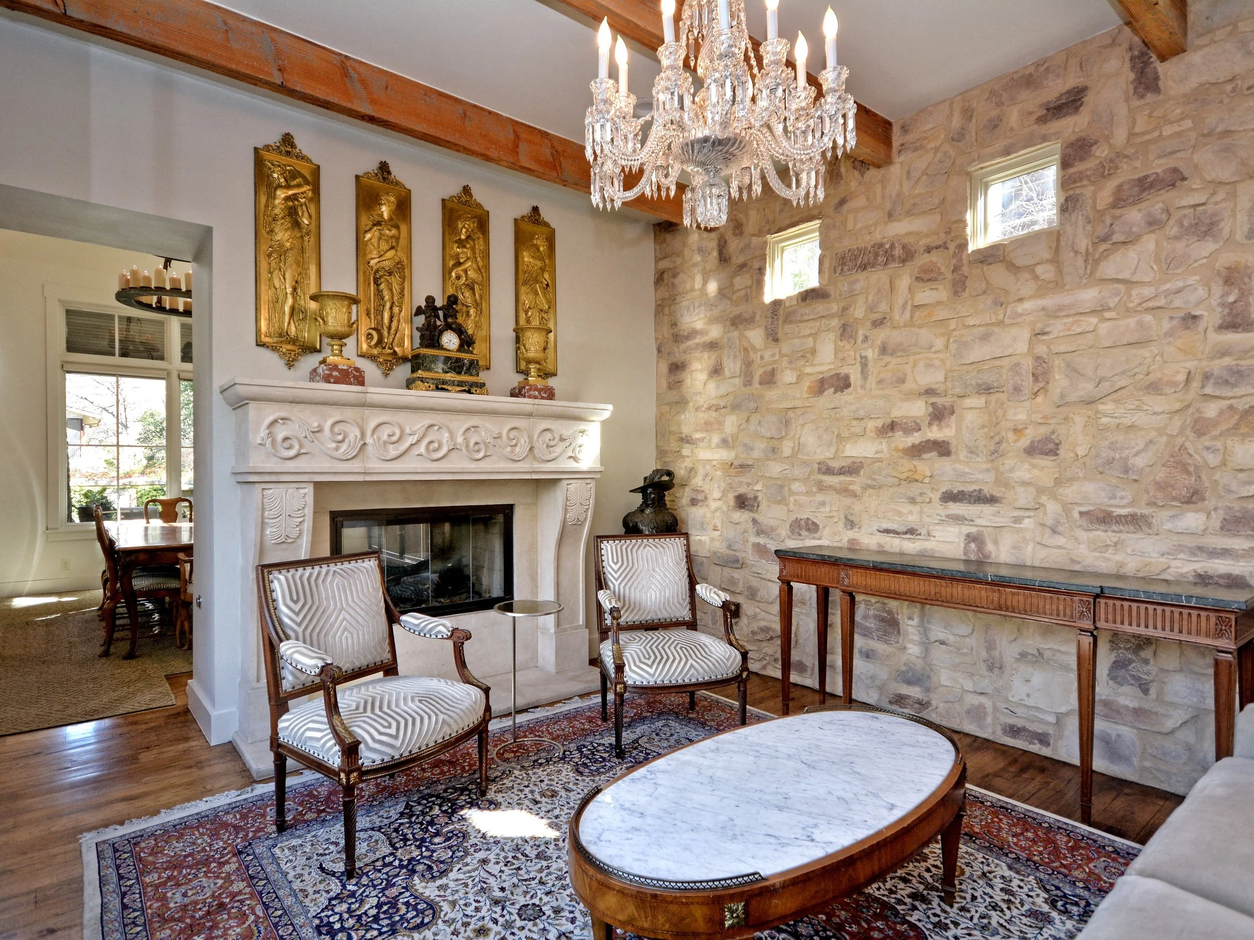 011_Living Fireplace.jpg