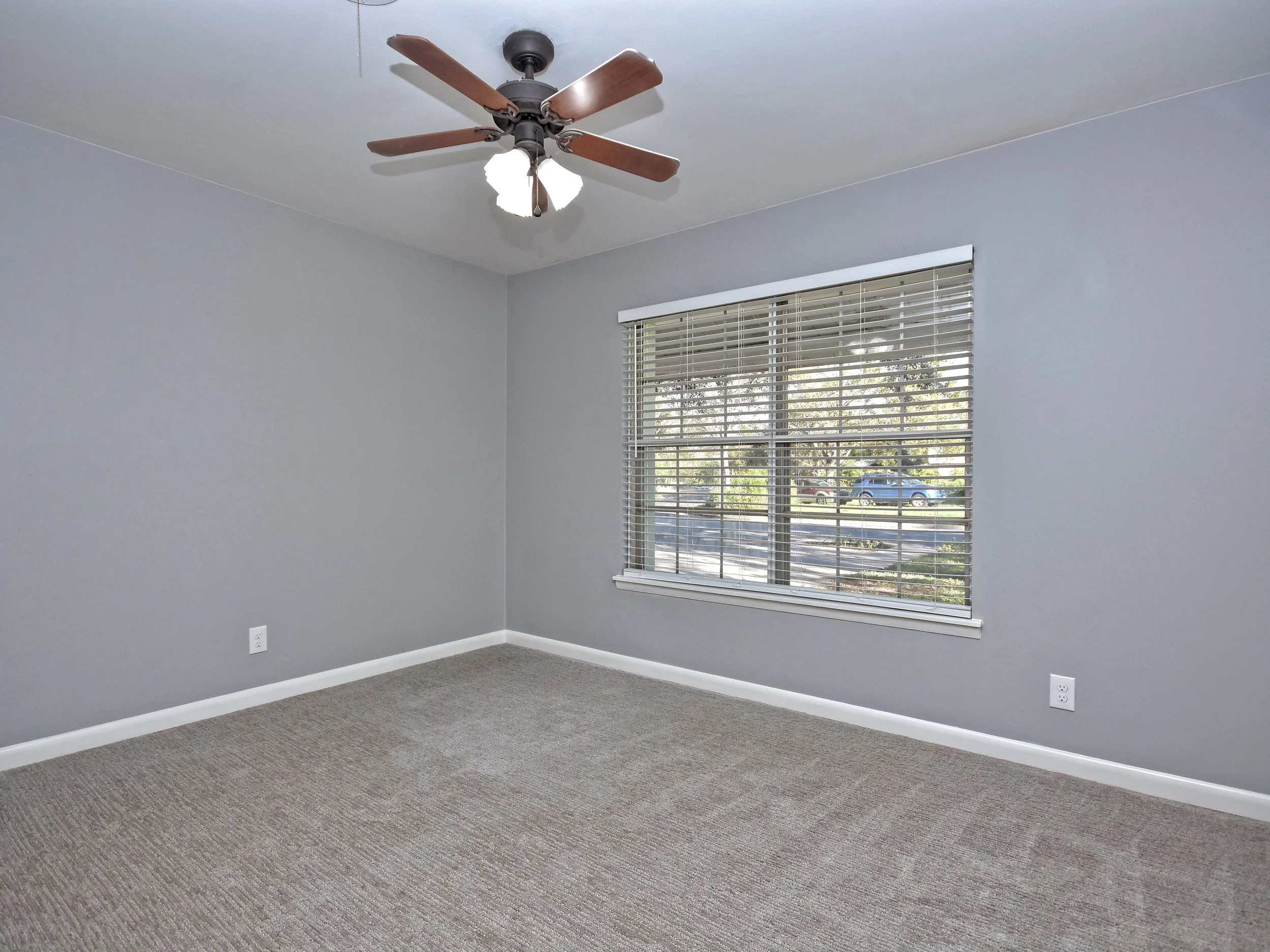 017_Master Bedroom.jpg
