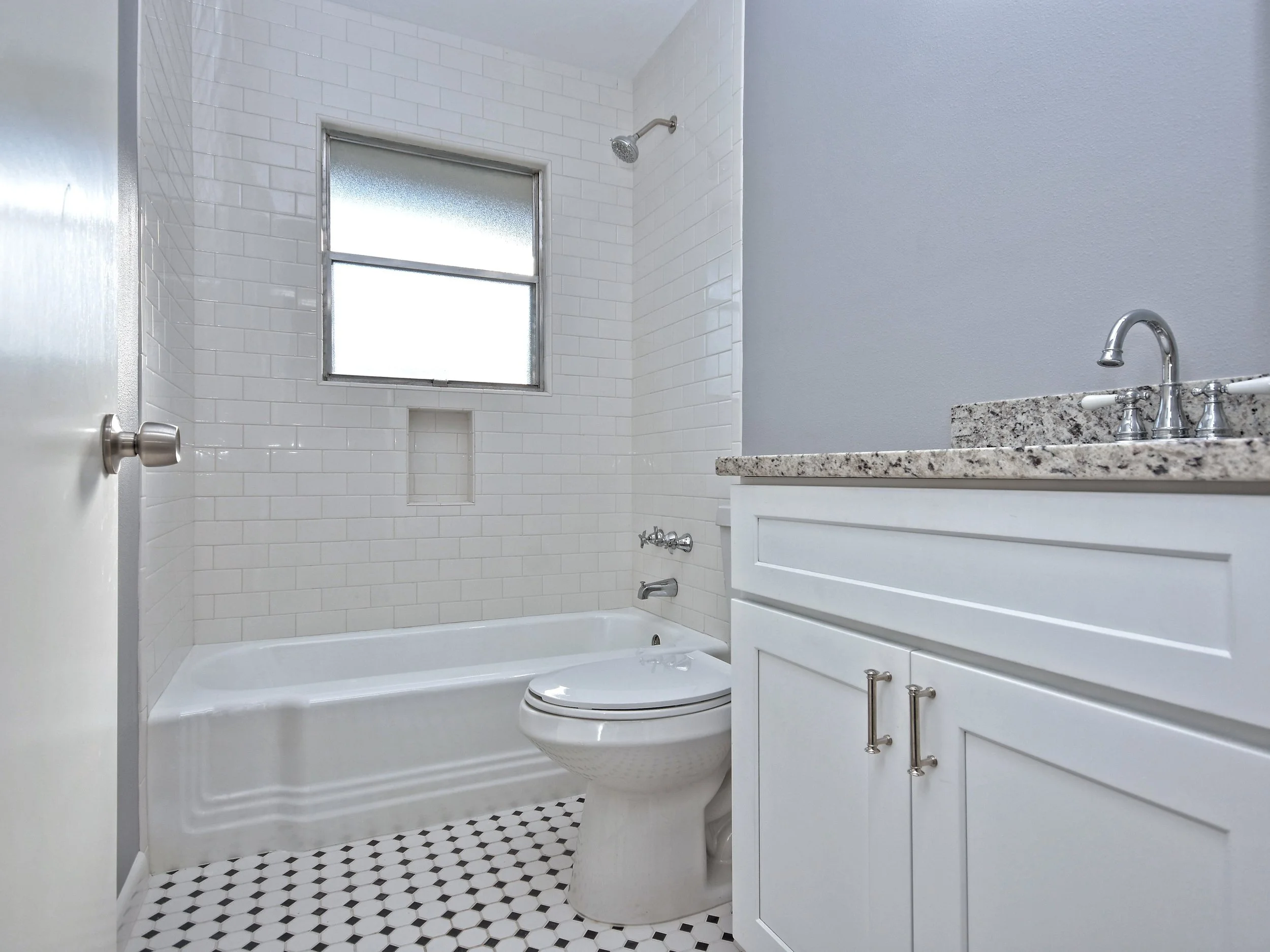 022_2nd Bathroom.jpg