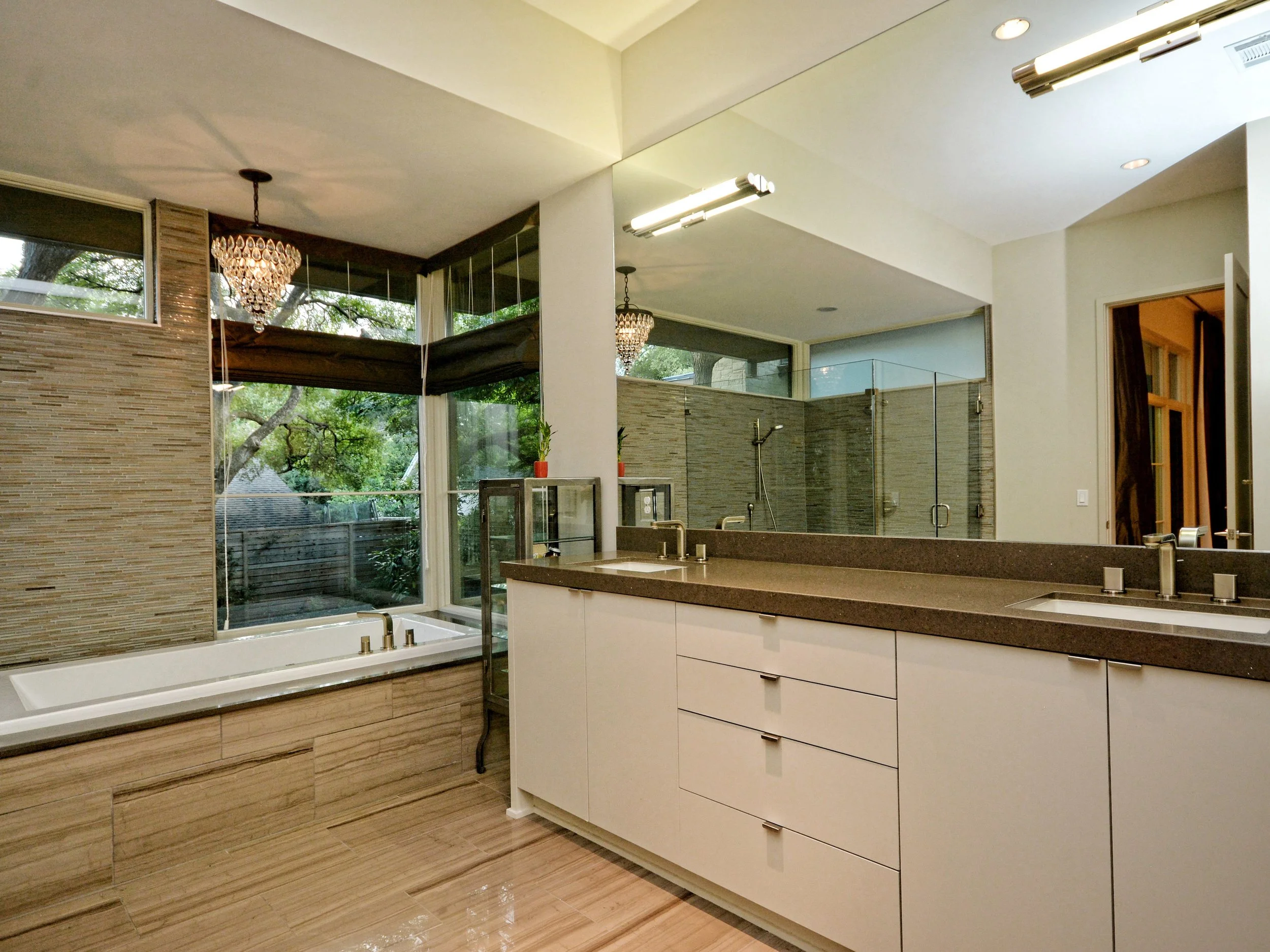 025_Master Bathroom2.jpg