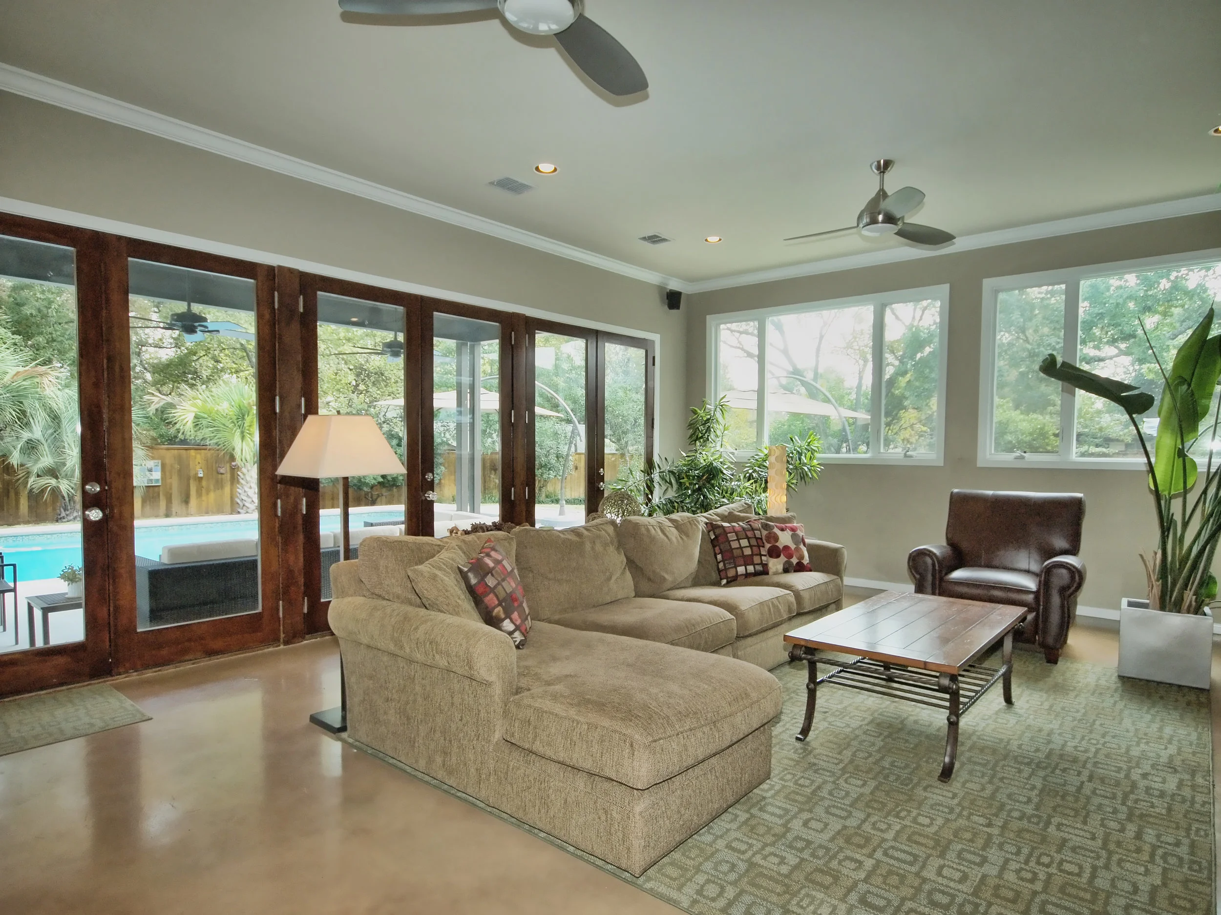 007_Family Room.jpg