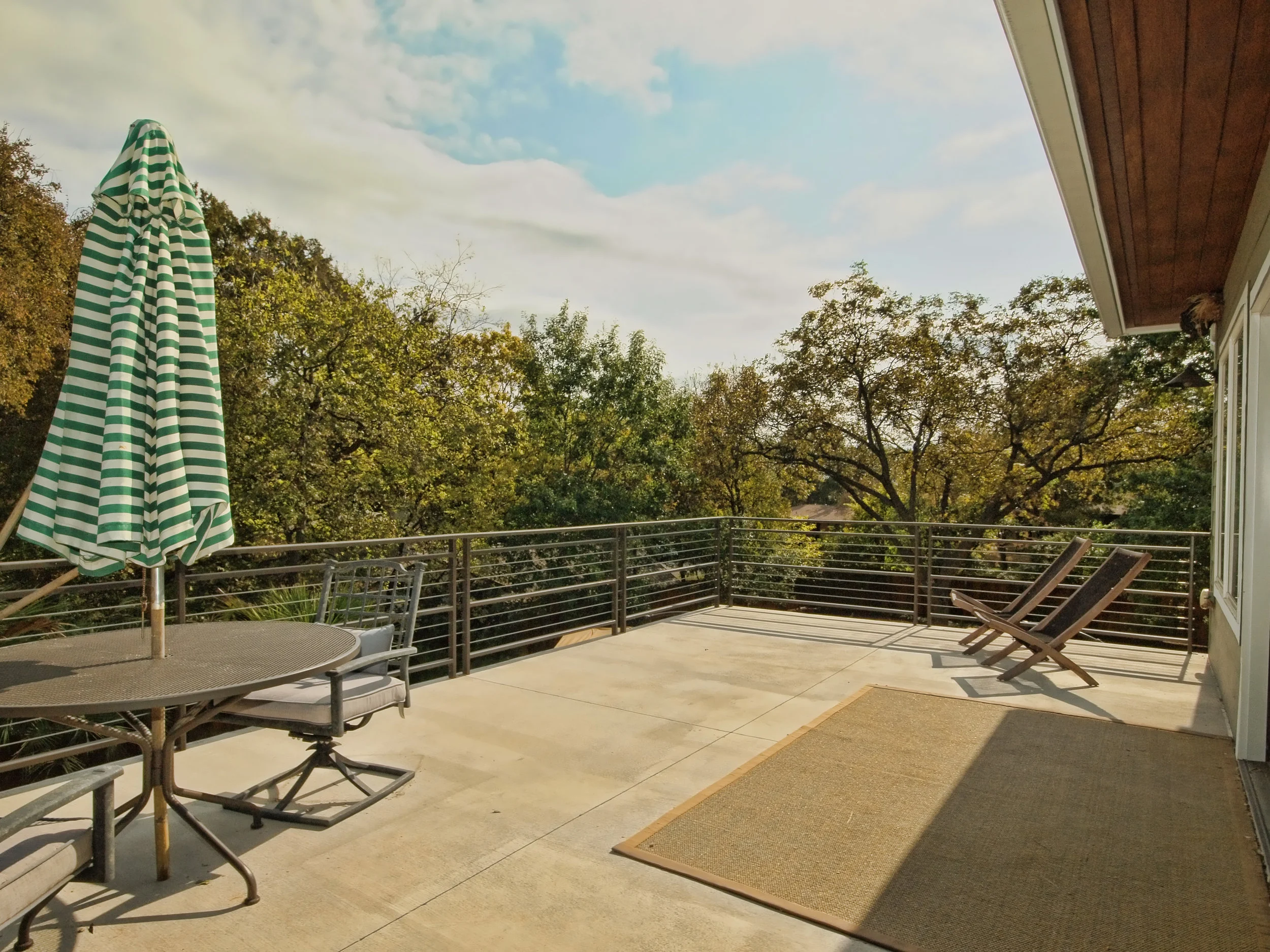 022_Balcony.jpg