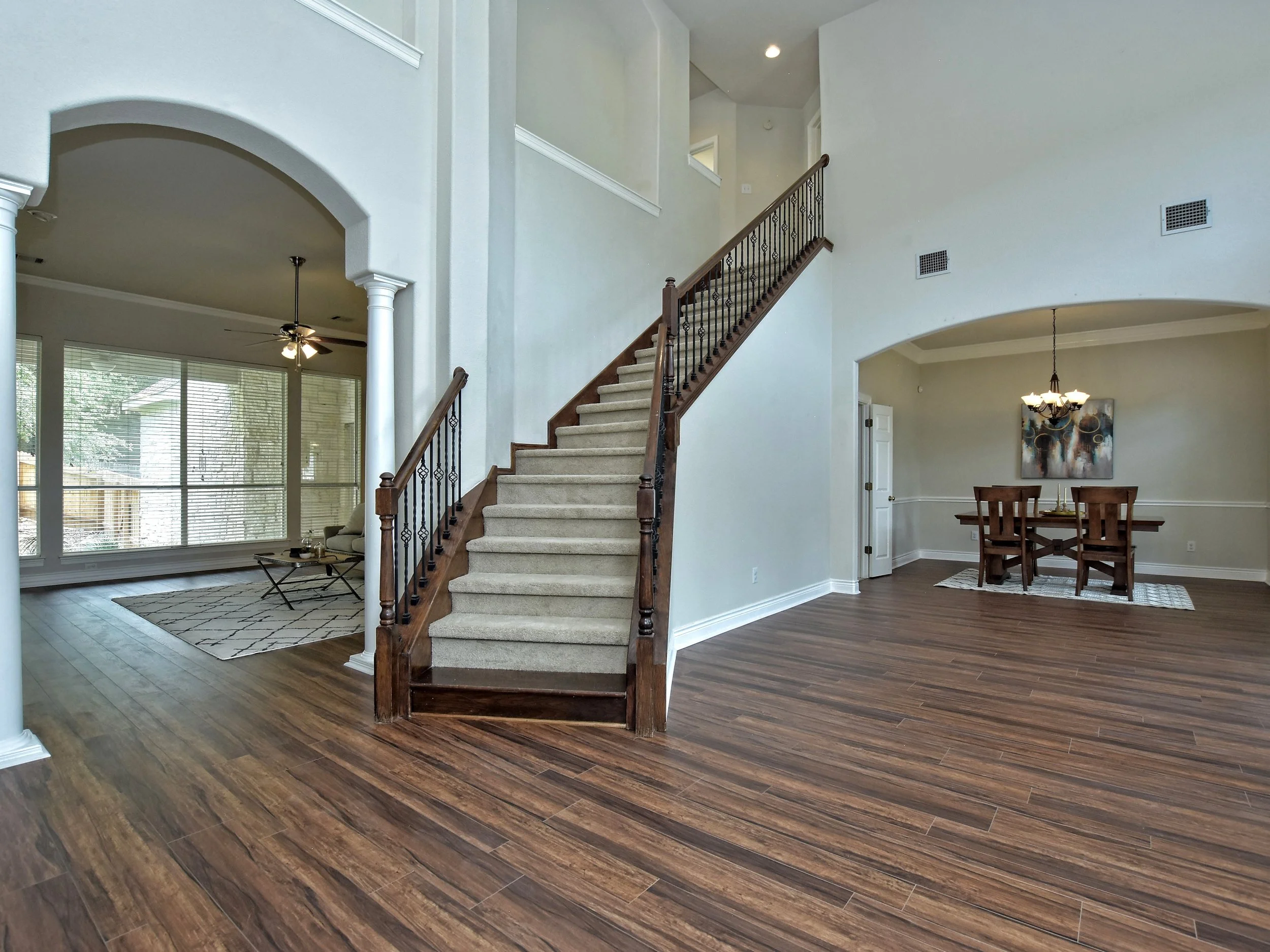 007_Foyer-Downstairs.jpg
