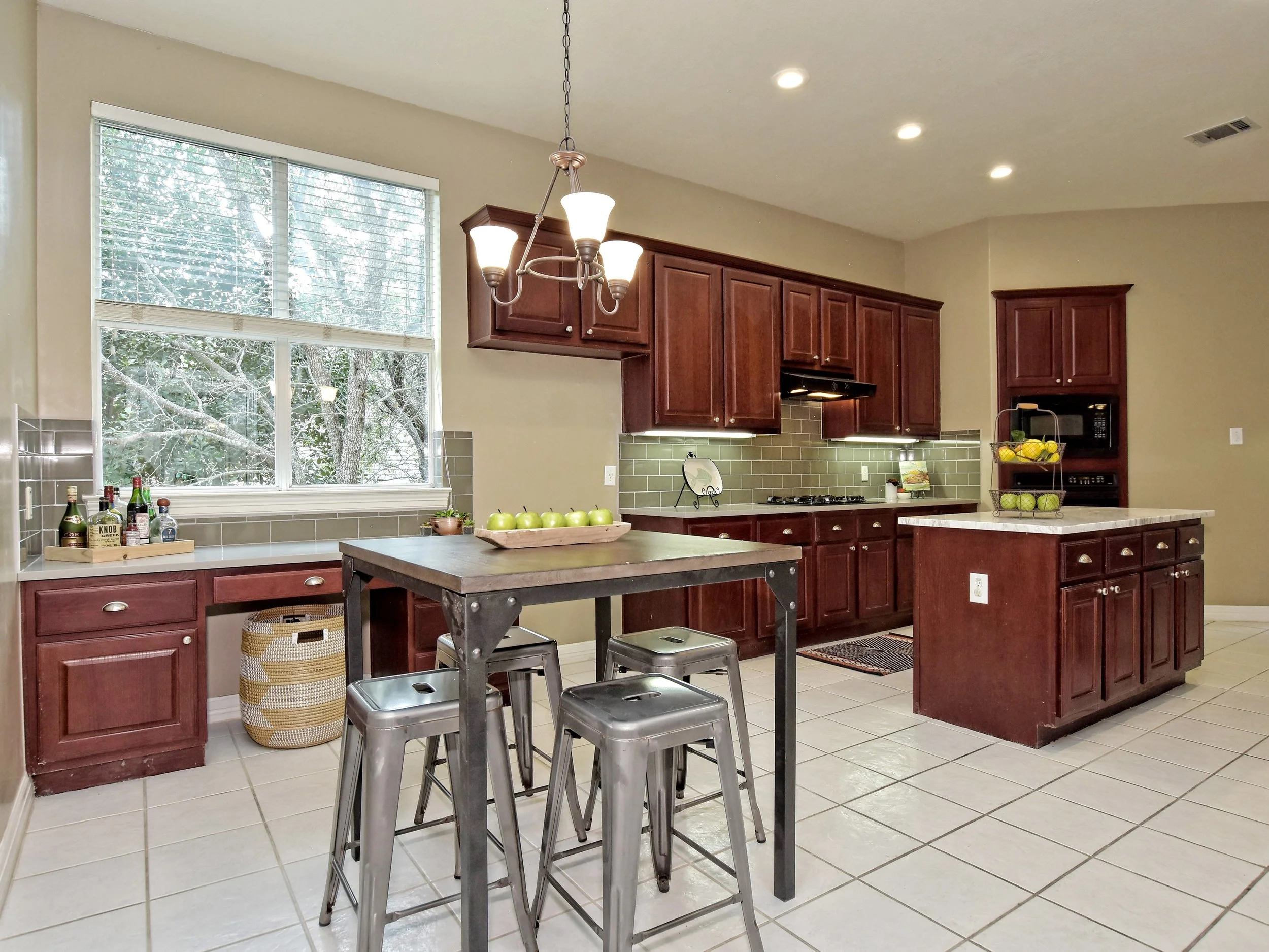 021_Breakfast-Kitchen.jpg