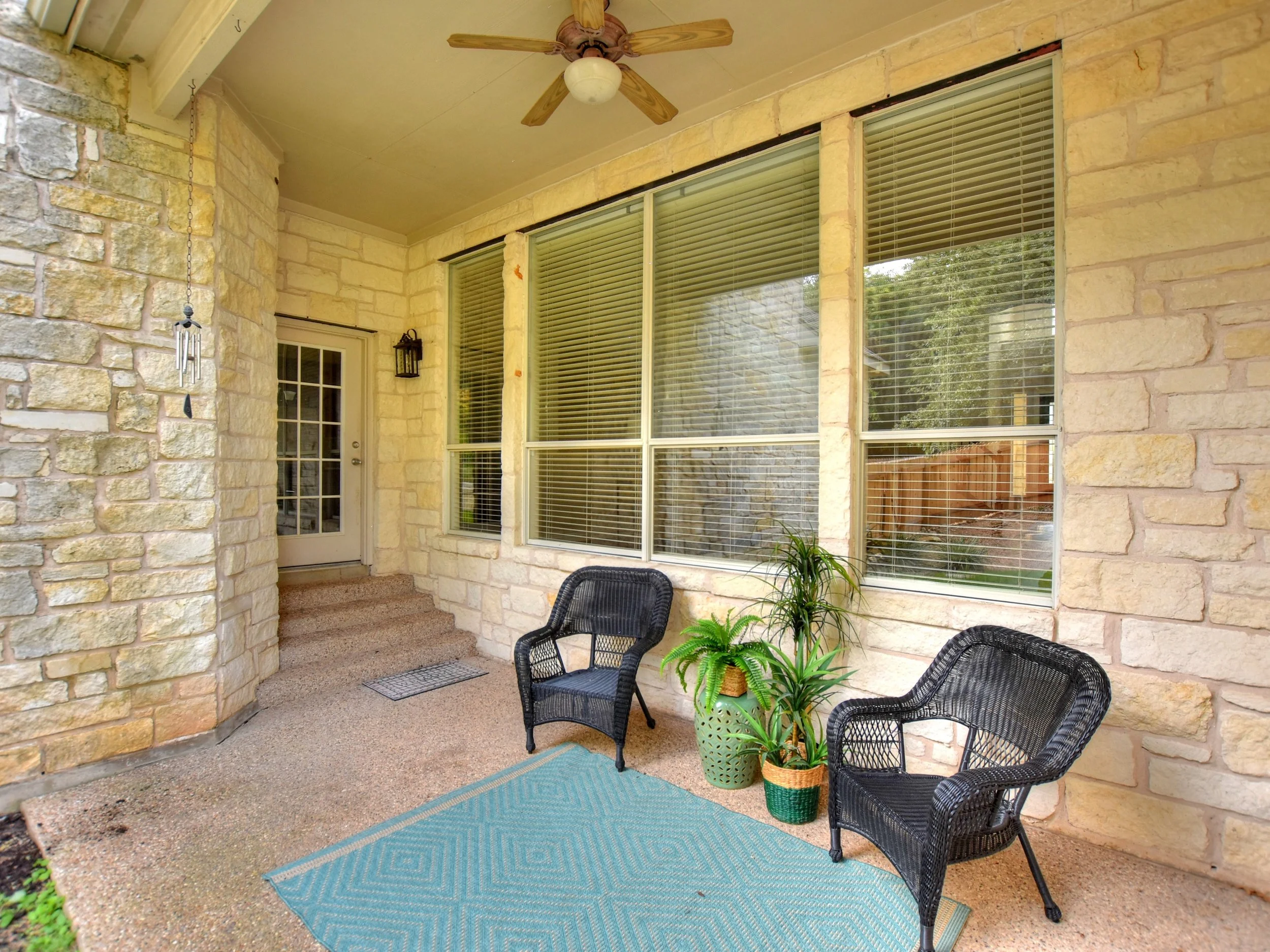 040_Patio.jpg