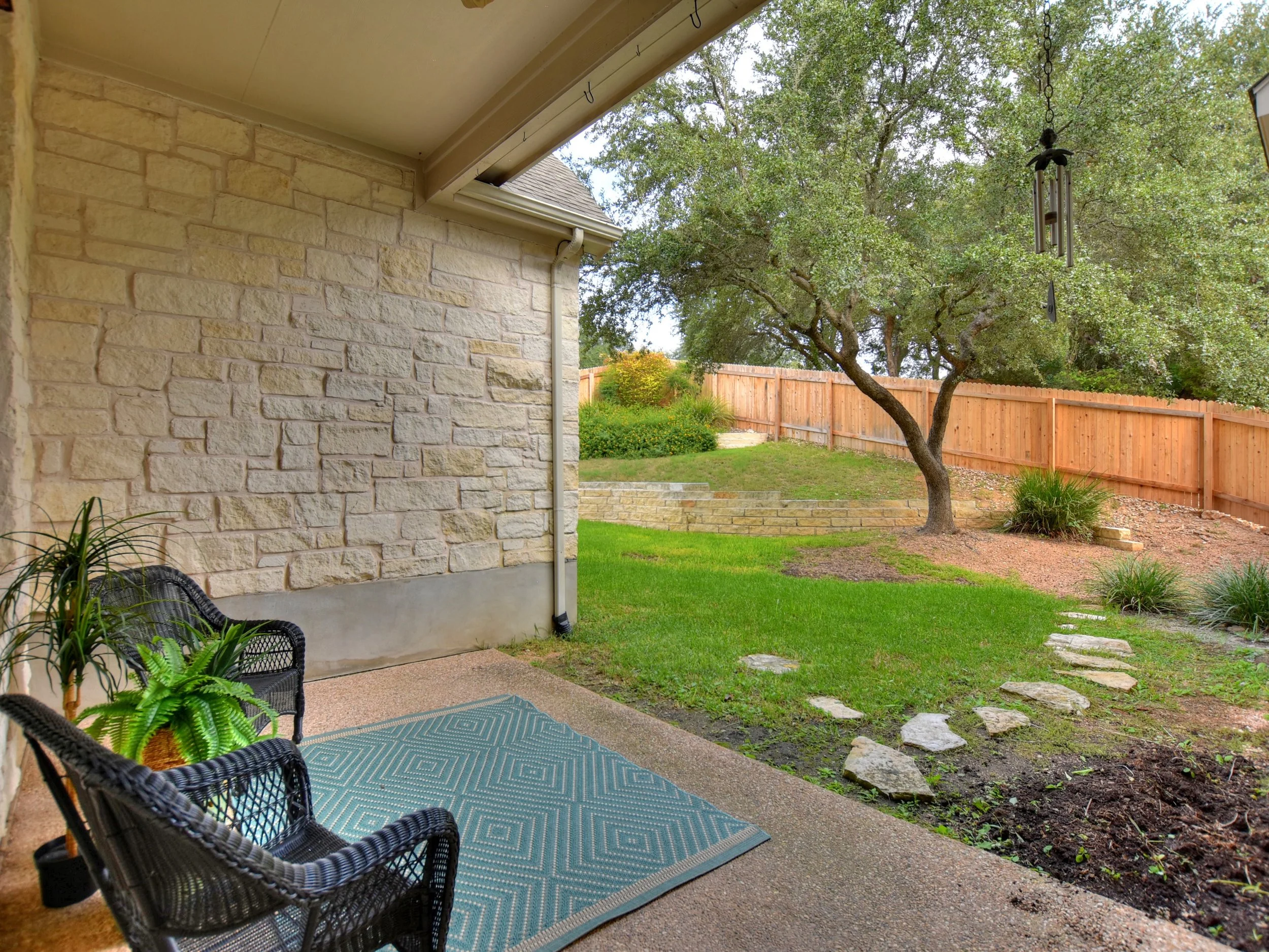041_Patio 2.jpg
