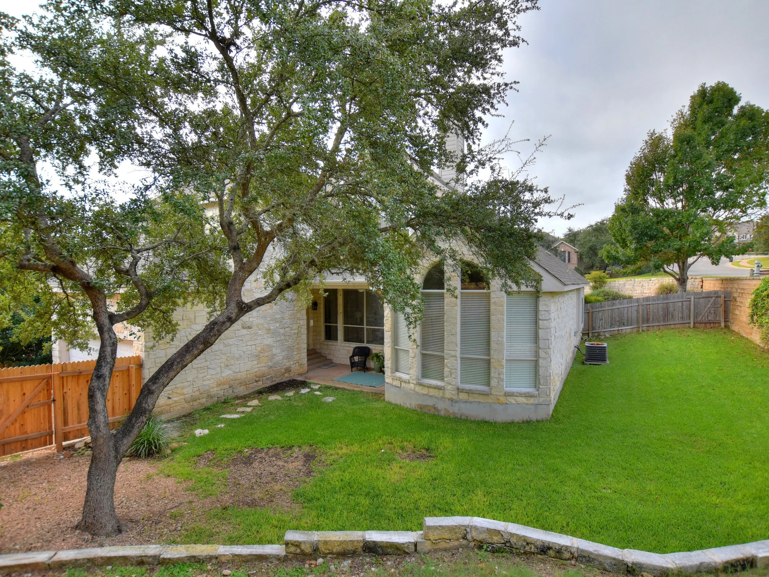 043_Back-Yard.jpg