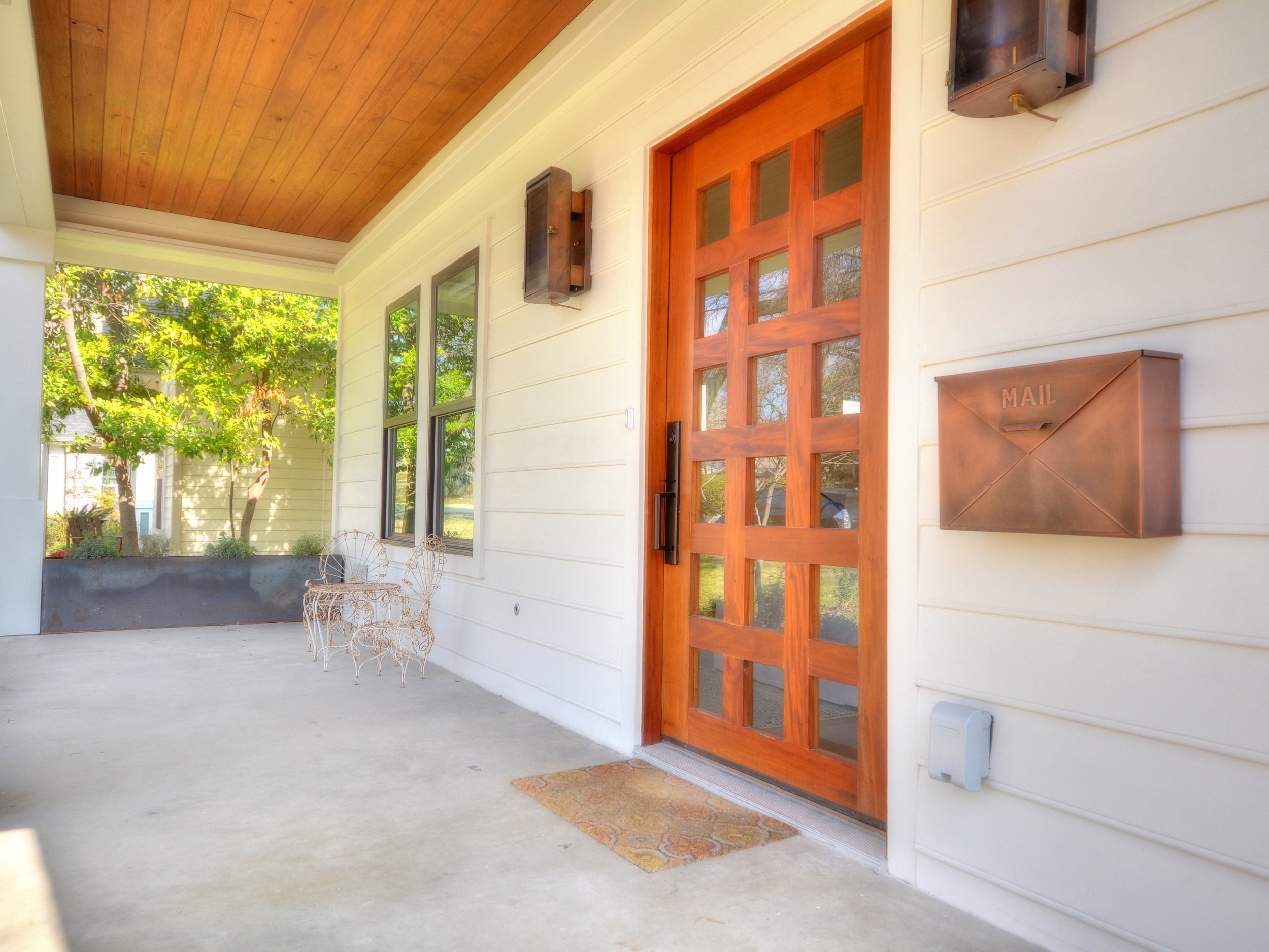 007_Front Porch-Door.jpg