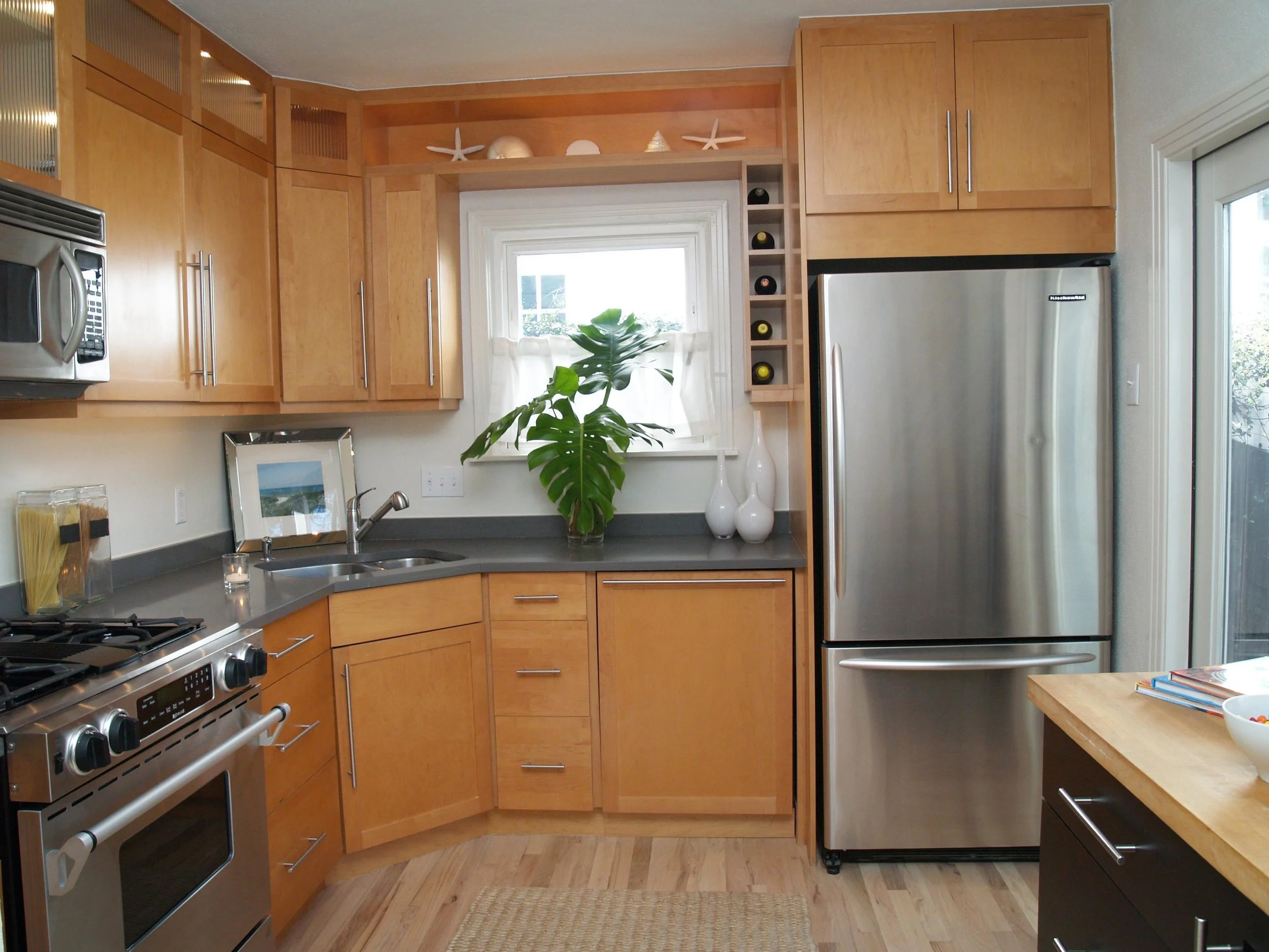 012_Kitchen.jpg