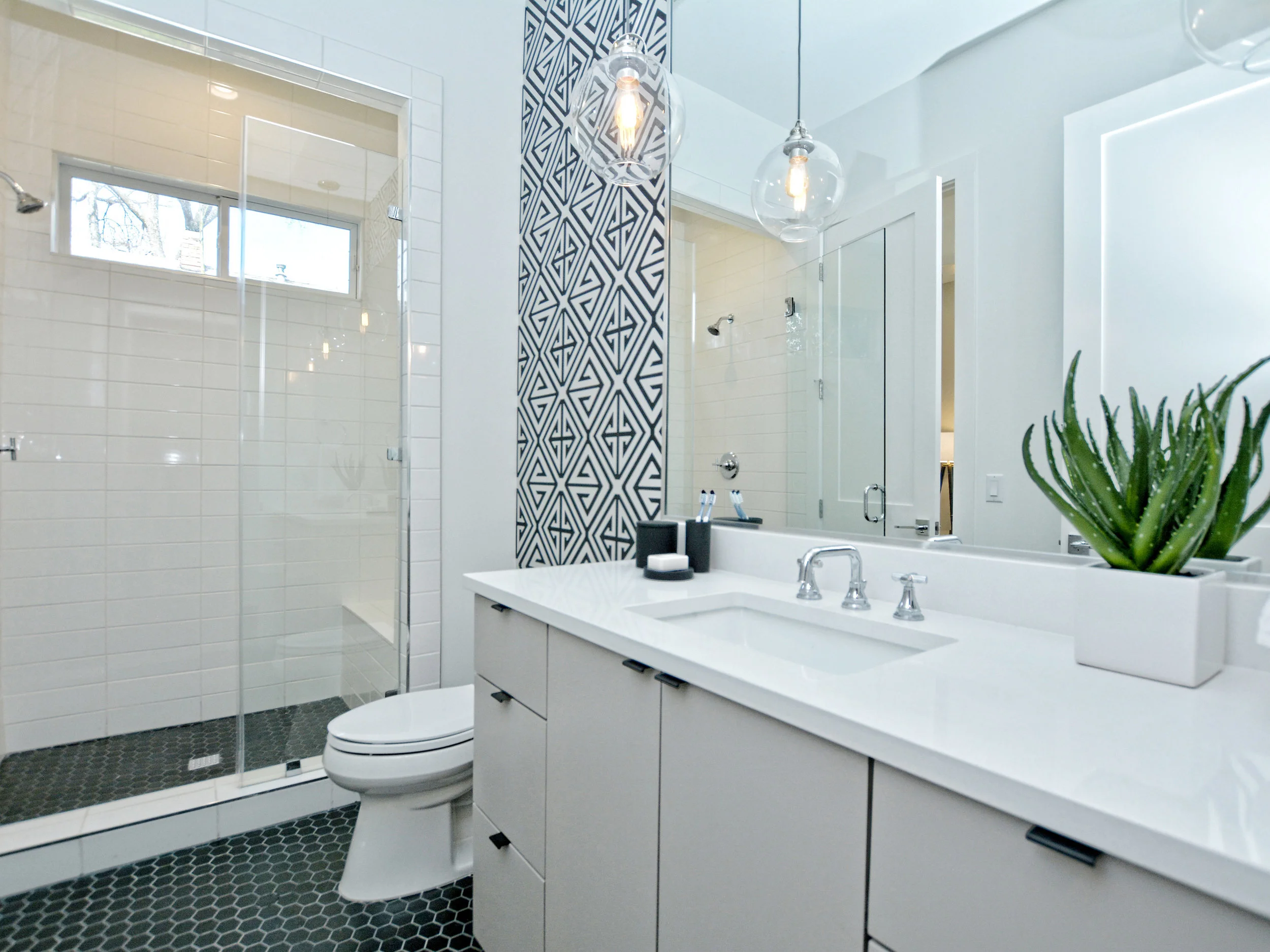 025_3rd Bath.jpg