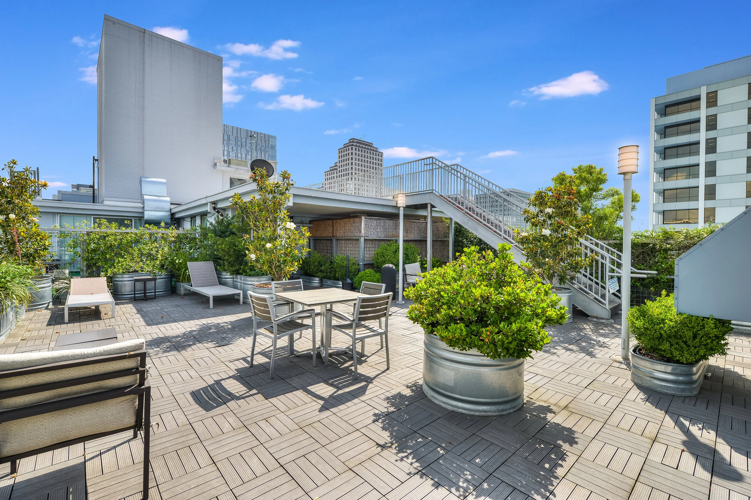 019_Terrace 2.jpg