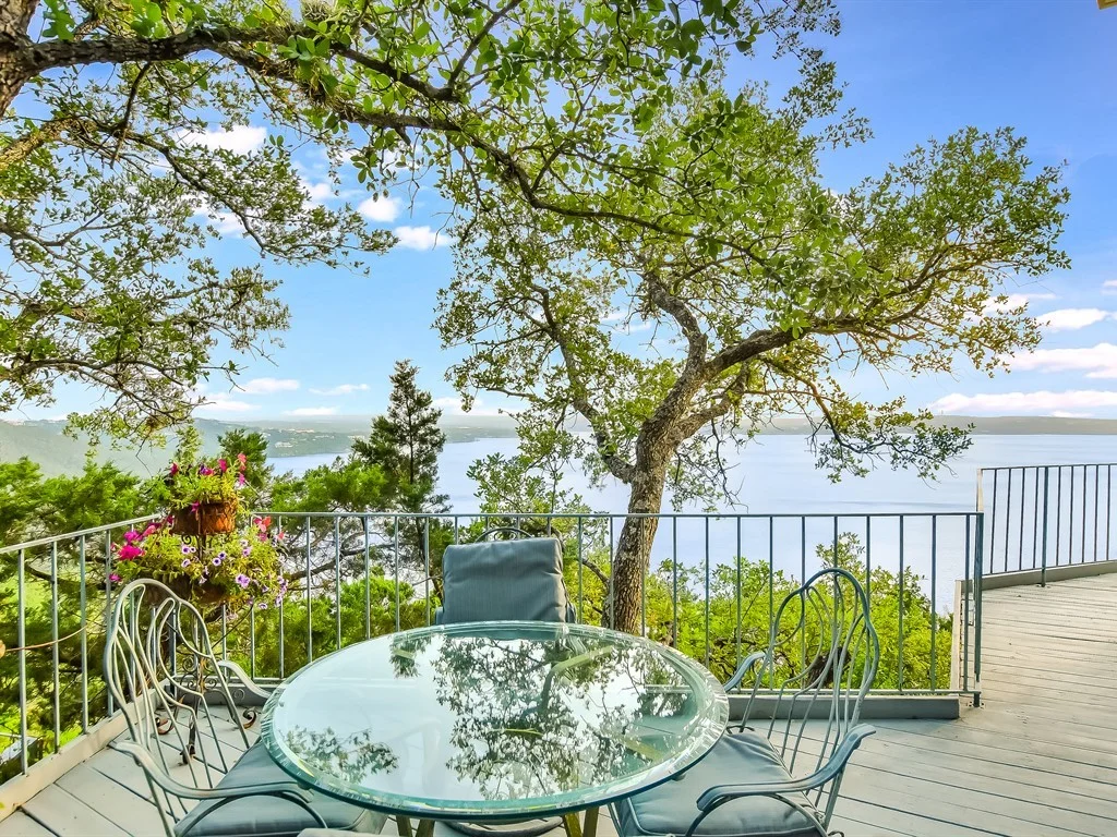 022_Patio-Balcony.jpg