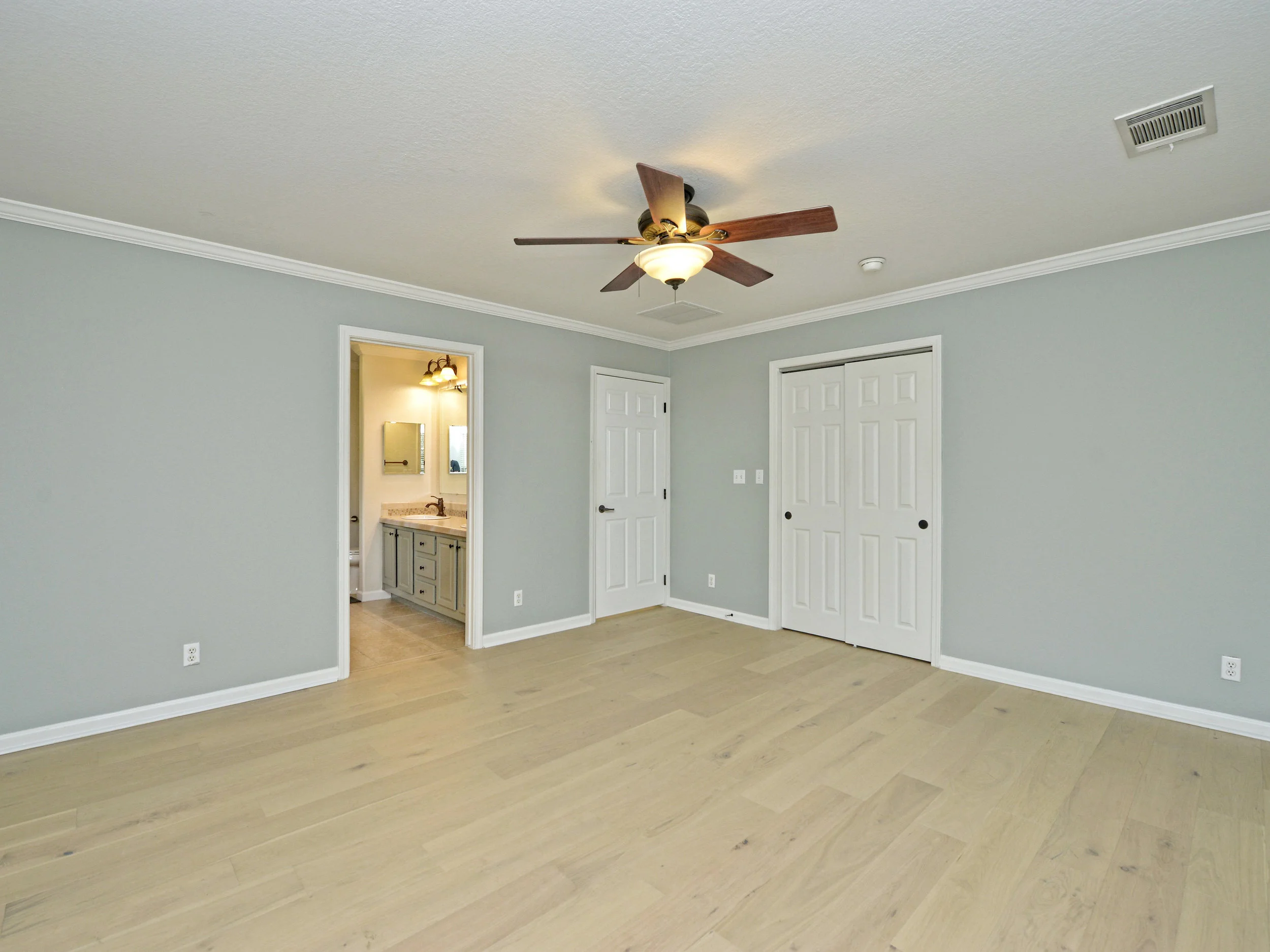 014_Master Bedroom 2.jpg