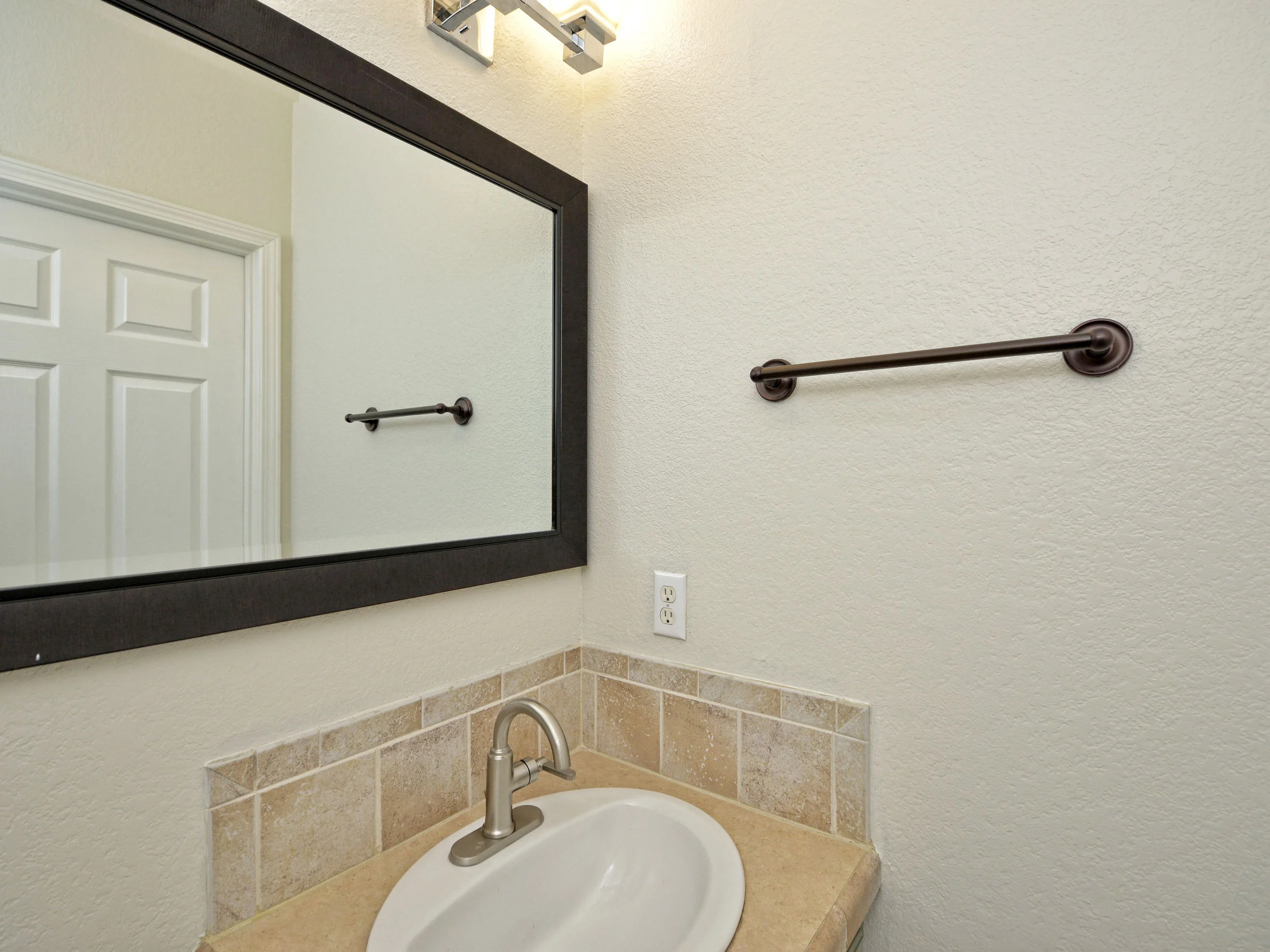 017_Powder Bathroom.jpg