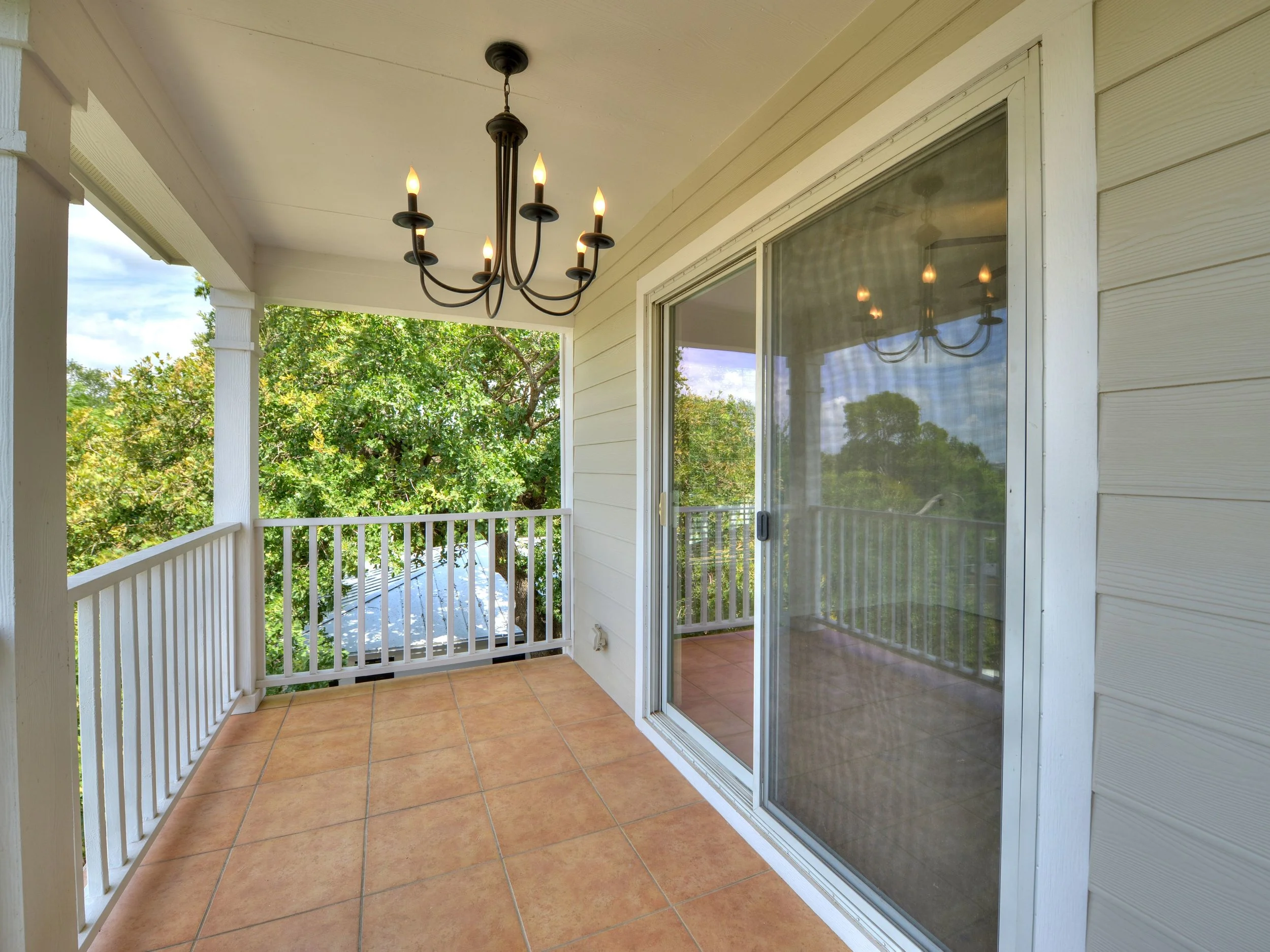 023_Balcony.jpg