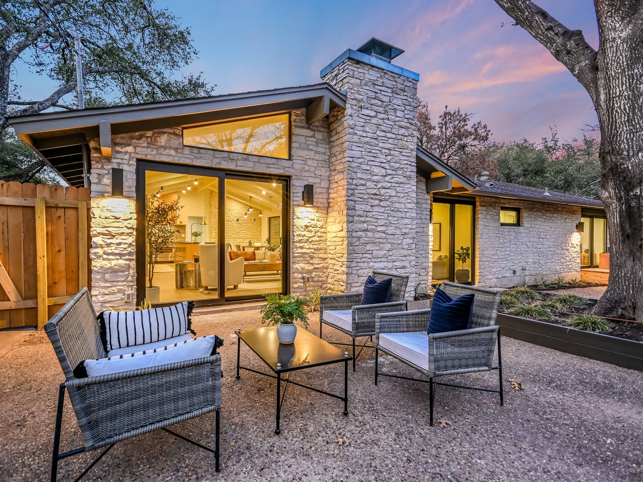 035_Back Patio.jpg